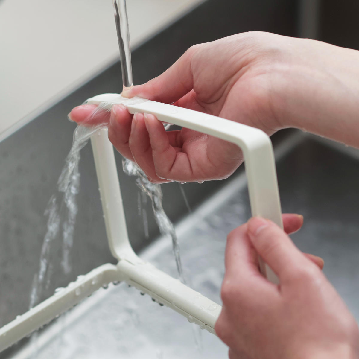 marna マーナ ポリ袋ホルダー K821 ( 折りたたみ キッチン ゴミ箱 生ゴミスタンド ポリ袋 スタンド ゴミ袋ホルダー スリム コンパクト 卓上 生ゴミ入れ おしゃれ ダスト 生ごみ レジ袋ホルダー キッチングッズ ふきん掛け 便利 )