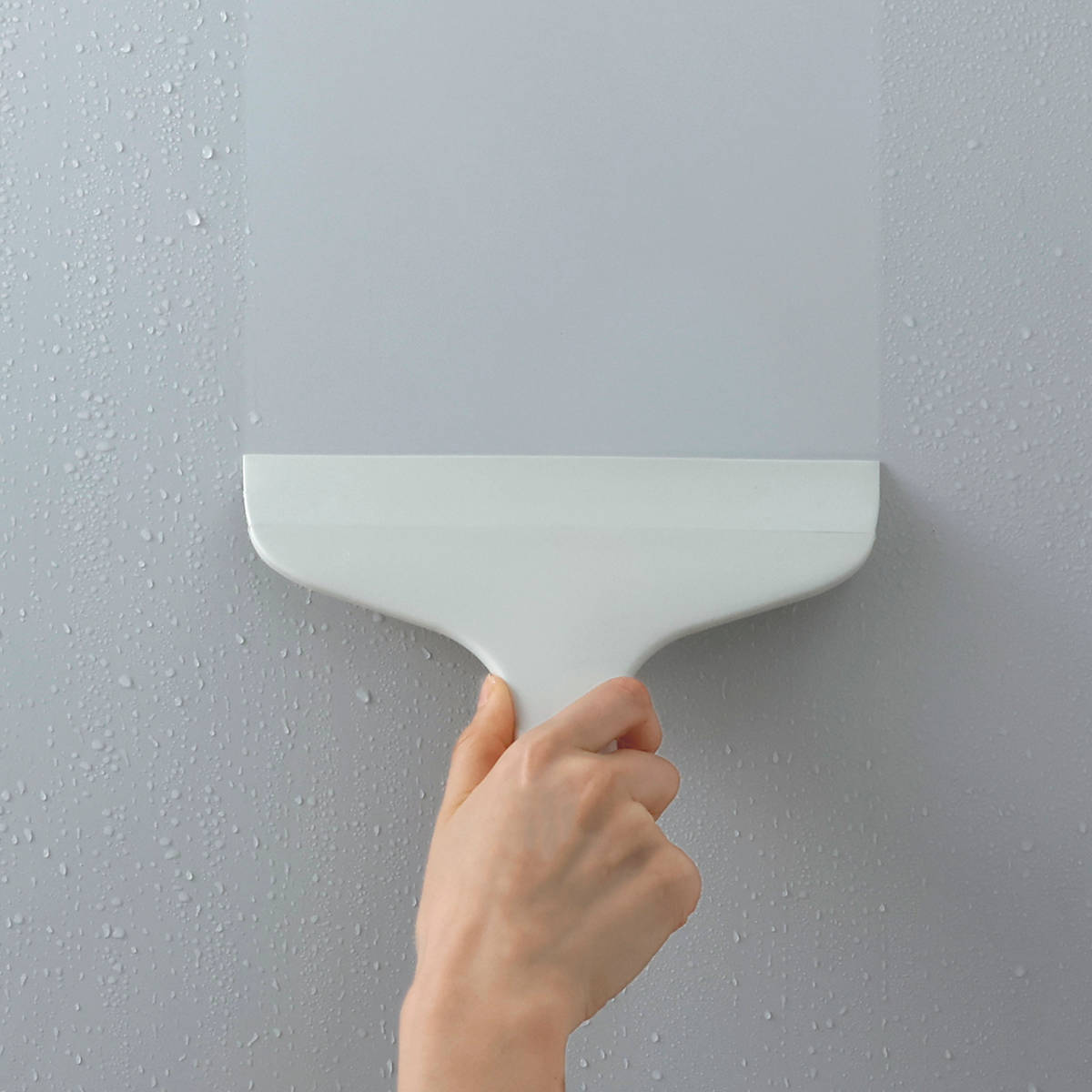 marna マーナ 小回りスキージー W677 ( マーナのきほん ワイパー 水切り 結露 曇り 風呂 お風呂 窓掃除 掃除 清掃 シンプル 鏡 タイル 壁 風呂掃除 浴室 湿気 水分 水はけ 窓ワイパー スクイージー ホワイト 白 グレー ) 【グレー】 グレー