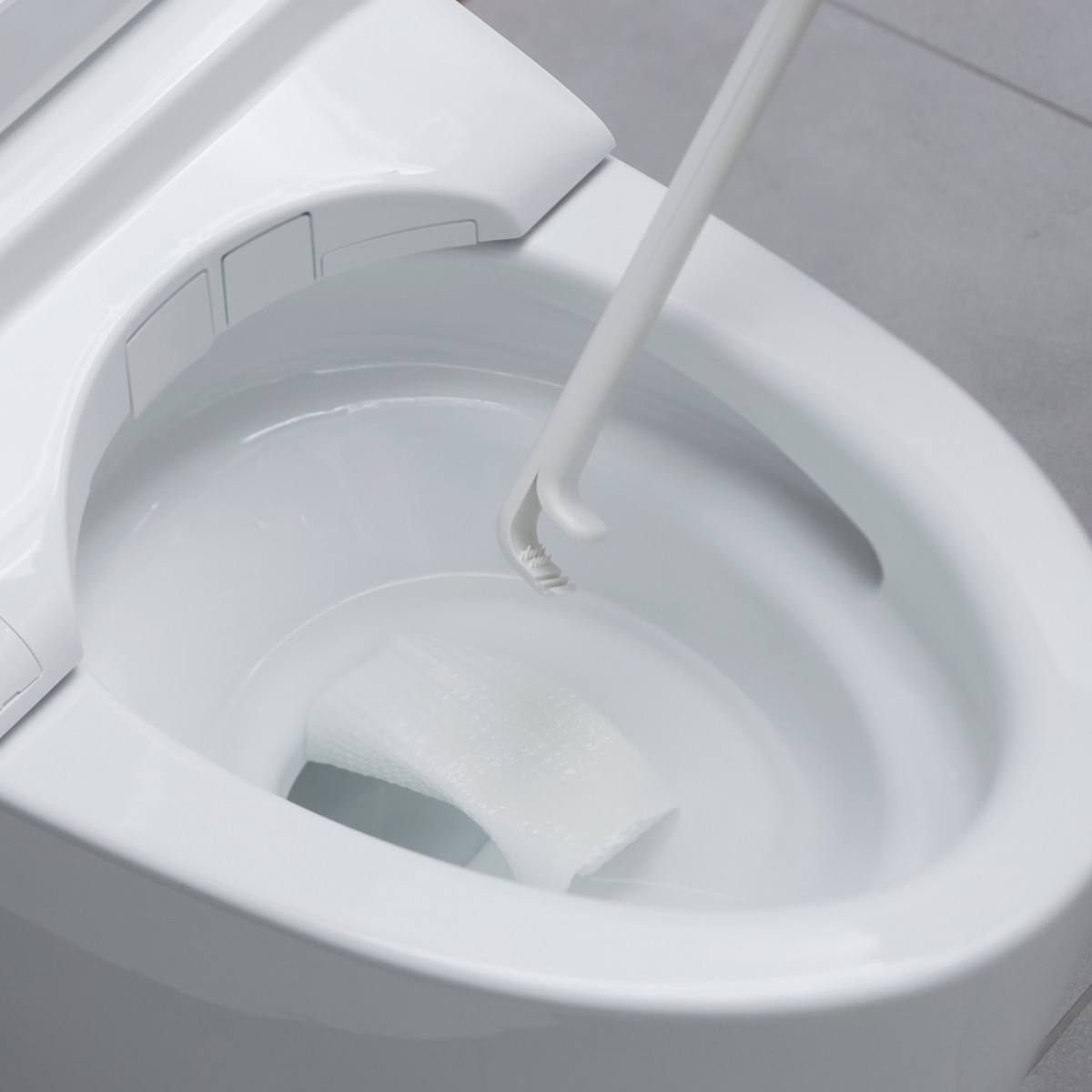 marna マーナ シートを挟むトイレクリーナー・W ( トイレクリーナー 抗菌 トイレ 使い捨てブラシ 流せるトイレブラシ ケース付き コンパクト 柄が長い トイレ用品 ホワイト 白 収納 スタンド 本体 ブラシ入れ 置き型 ワンタッチ )