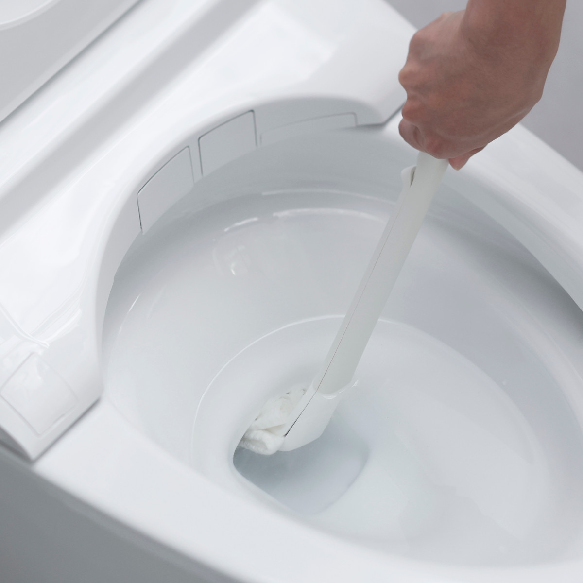 marna マーナ シートを挟むトイレクリーナー・W ( トイレクリーナー 抗菌 トイレ 使い捨てブラシ 流せるトイレブラシ ケース付き コンパクト 柄が長い トイレ用品 ホワイト 白 収納 スタンド 本体 ブラシ入れ 置き型 ワンタッチ )