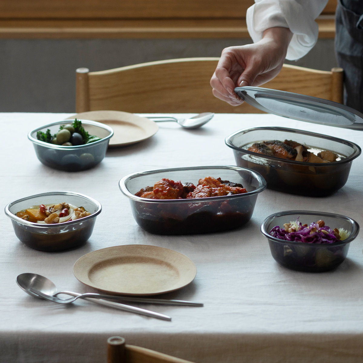 marna マーナ うつわにもなる保存容器 650mL 2個入り K832 ( 密閉 食洗機対応 電子レンジ対応 冷凍 キッチン 積み重ね スタッキング 収納 シンク下 ワンタッチ 保存 容器 軽量 ) 【クリア】 クリア