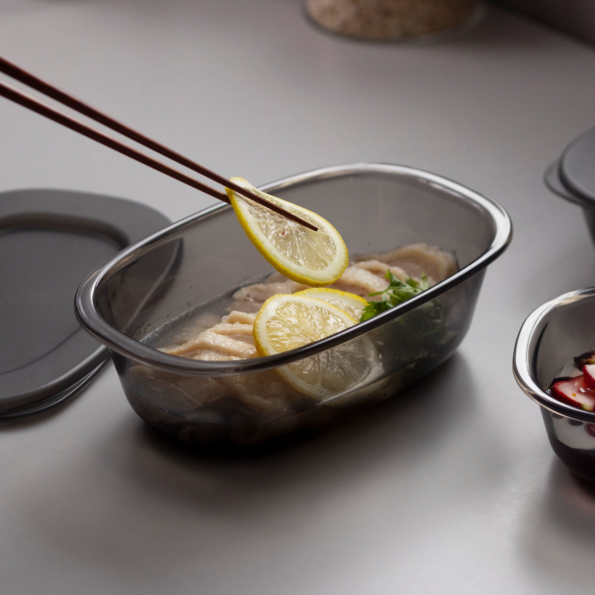 marna マーナ うつわにもなる保存容器 650mL 2個入り K832 ( 密閉 食洗機対応 電子レンジ対応 冷凍 キッチン 積み重ね スタッキング 収納 シンク下 ワンタッチ 保存 容器 軽量 ) 【クリア】 クリア