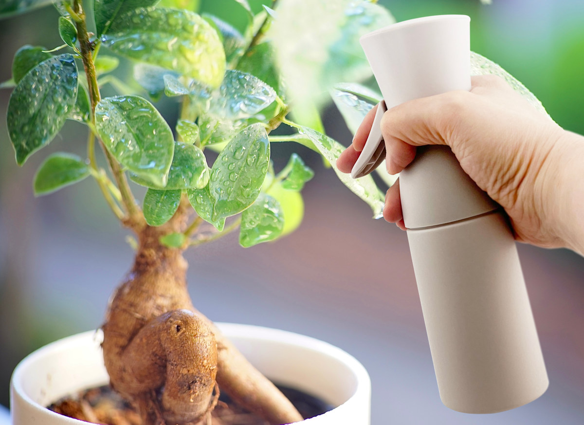 スプレー エアーミストワン 200ml ( ボトル ミストボトル 霧ふき 霧吹き 超微細 ミスト 蓄圧式 容器 ガーデニング 園芸 観葉植物 ディスプレイ お手入れ 水やり おしゃれ ) 【ホワイト】 ホワイト