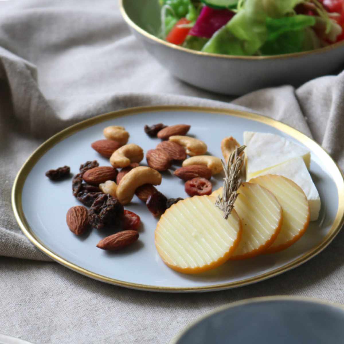 プレート 19cm スリール Sourire 笠間焼 皿 食器 洋食器 陶器 日本製 ゴールド ( 中皿 ケーキ皿 メインプレート 取り皿 平皿 パン皿 丸 取皿 おかず グレー おしゃれ ) 【シルバー】 シルバー