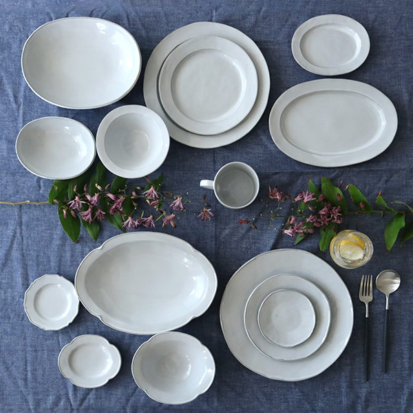 プレート 13cm オーバル プチ プリンセス Calin 皿 洋食器 陶器 日本製 ( お皿 電子レンジ対応 食洗機対応 木瓜 輪花 豆皿 銘々皿 菓子皿 デザート フルーツ おしゃれ 食器 グレー モノトーン )