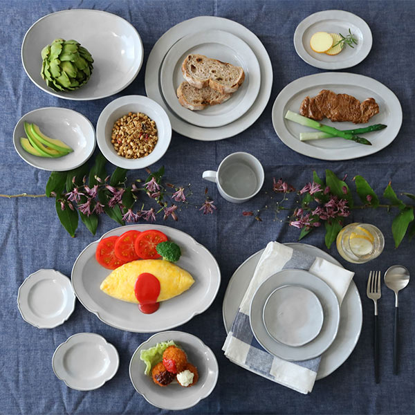 プレート 13cm オーバル プチ プリンセス Calin 皿 洋食器 陶器 日本製 ( お皿 電子レンジ対応 食洗機対応 木瓜 輪花 豆皿 銘々皿 菓子皿 デザート フルーツ おしゃれ 食器 グレー モノトーン )