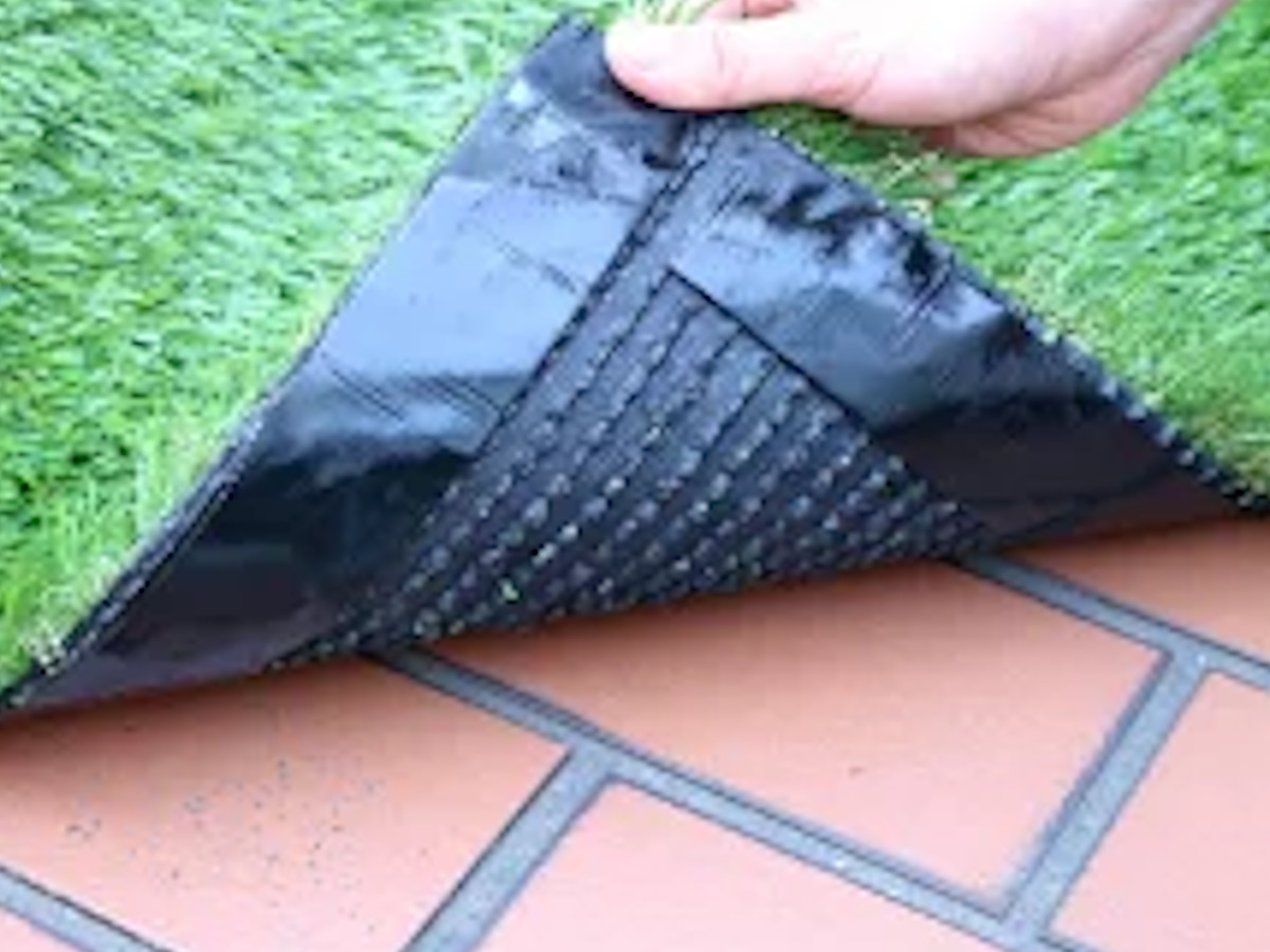 両面テープ 人工芝テープ 40mm×10m巻 人工芝 固定 ( スベリ止め 粘着 テープ 屋外 人工芝生 外壁 仮止め 貼るだけ ズレない ずれ防止 転倒防止 安心 安全 すべり止めテープ 10m 4cm 庭 手で切れる カット 簡単 DIY )