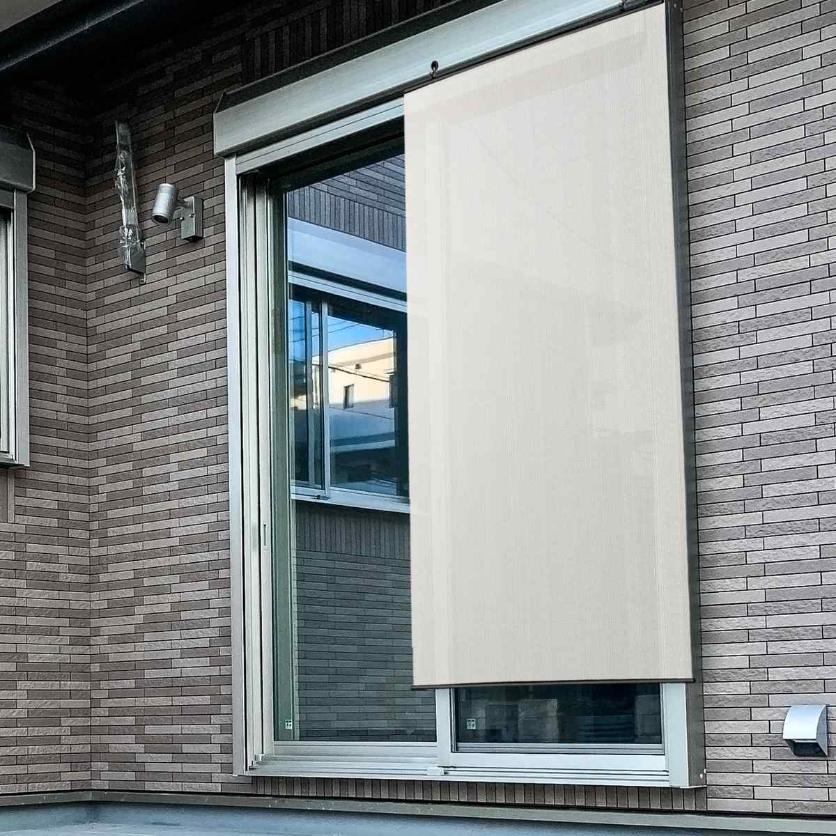 日除け シェード 遮熱 日除け名人 レールタイプ 90cm×180cm ( サンシェード すだれ 日よけ フック付き 遮光 UVカット 省エネ 日差し エコ 暑さ対策 ベランダ ガーデン 庭 エクステリア 屋外用 紫外線カット 日焼け 目隠し 防犯 ) 【シルバー】 シルバー