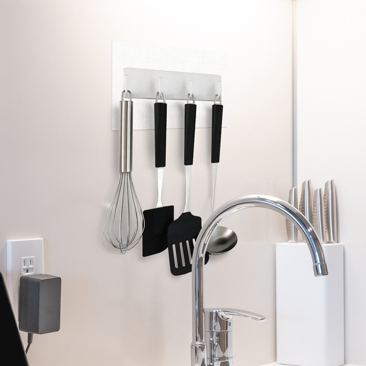 マグネットシート マグネットがくっつくシート 20cm×30cm 鉄粉シート 壁掛け ( 壁 取り付け シール マグネット リメイクシート DIY 壁掛け収納 はがせる 壁紙 目立たない リビング 洗面所 玄関 簡単 便利 収納 吸着タイプ 鉄粉 )