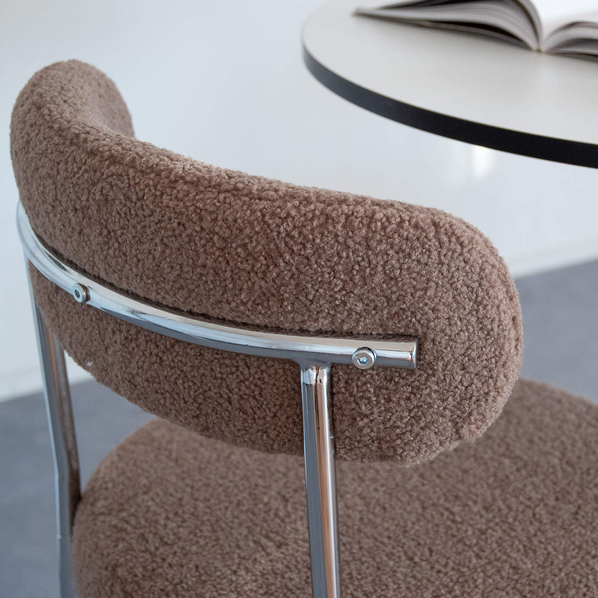 ダイニングチェア 座面高44.5cm ブークレ生地 Anti ( スチール 椅子 チェア デスクチェア リビング 丸 ラウンド 座面 ふわふわ もこもこ モノトーン 可愛い ) 【グレージュ】 グレージュ