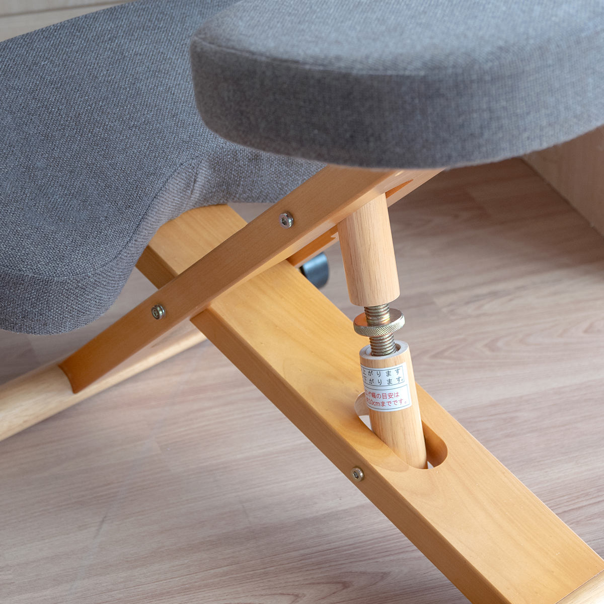 学習チェア 椅子 ナチュラルフレーム 補助クッションなしタイプ プロポーションチェアキッズ ( 学習椅子 子ども キッズ 姿勢 高さ調節 天然木 勉強椅子 集中力 リビング学習 キャスター付き 無段階調節 学習机 イス いす ) 【ライトブルー】 ライトブルー