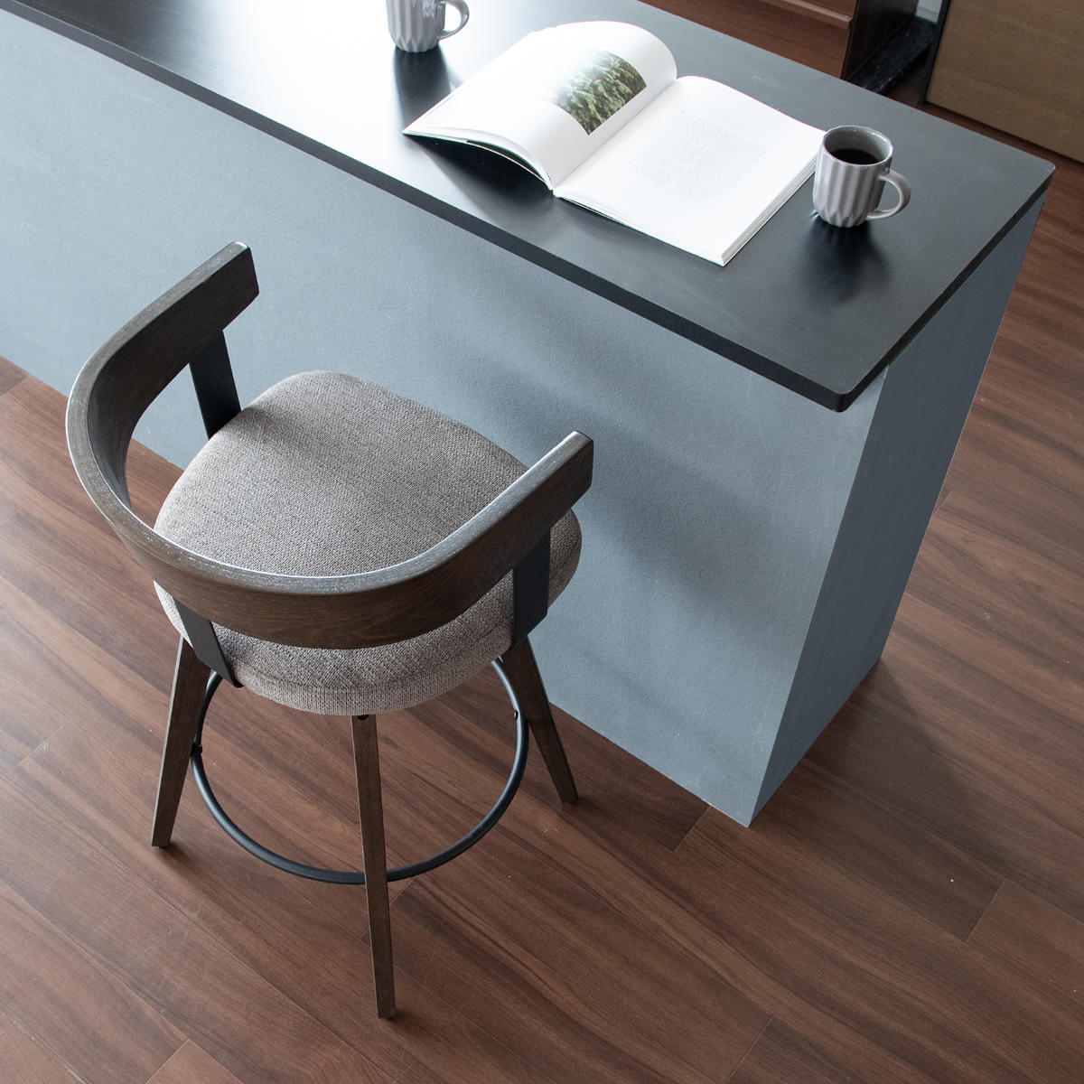 カウンターチェア 回転式 座面高67cm バーチェア Satio ( 背もたれ付き チェア 木製 天然木 回転 フットレスト ハイチェア バースツール イス 椅子 足置き 広めの座面 いす スツール チェアー おしゃれ ハイタイプ キッチン ) 【ダークブラウン×ダークグレー】 ダークブラウン×ダークグレー