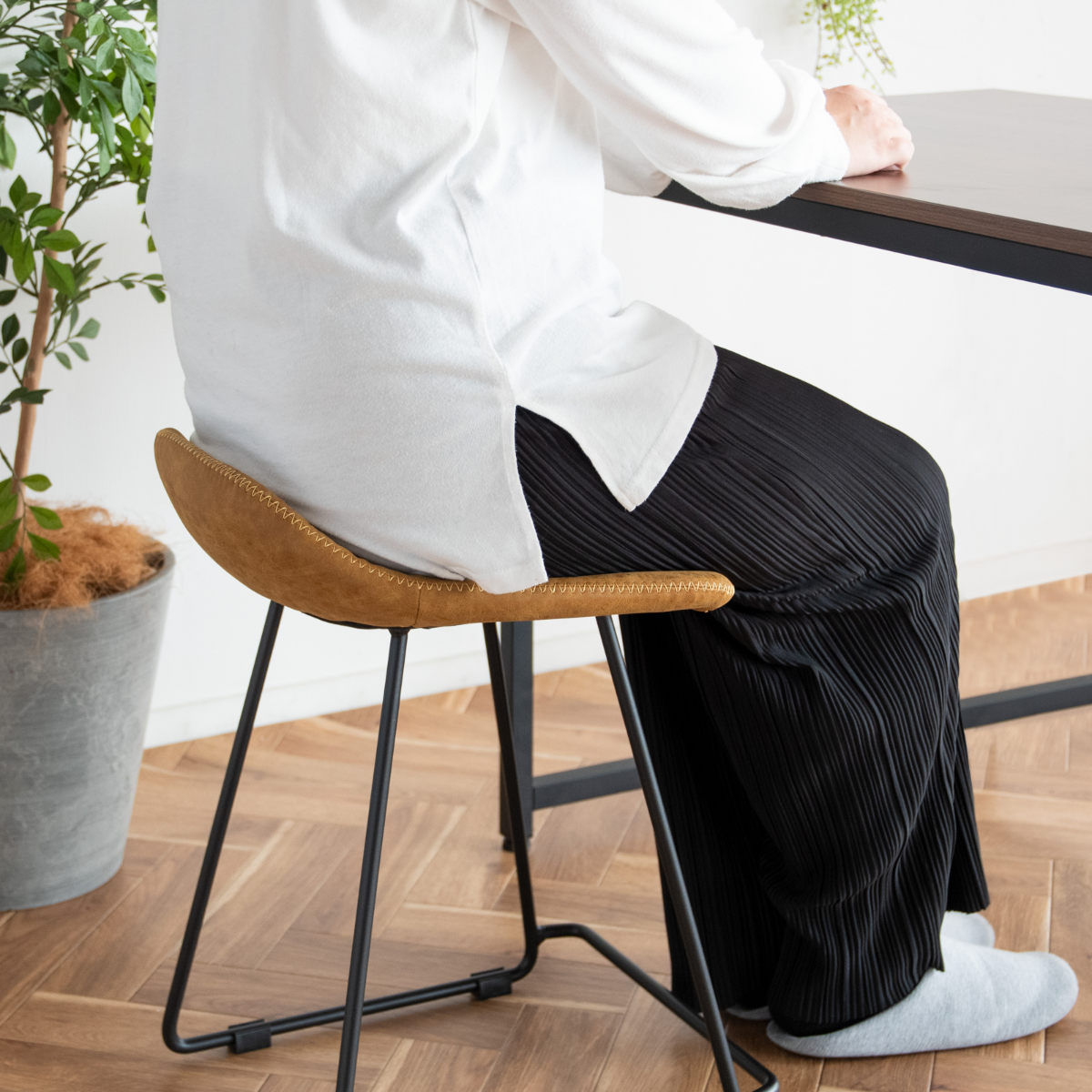 スツール 座面高45cm Filant ( チェア 背もたれなし スチール PUレザー チェアー イス 椅子 いす ダイニングチェア 腰掛け 玄関 デスクチェア 来客用 キッチン おしゃれ リビング デスク 食卓 サブチェア ) 【キャメル】 キャメル