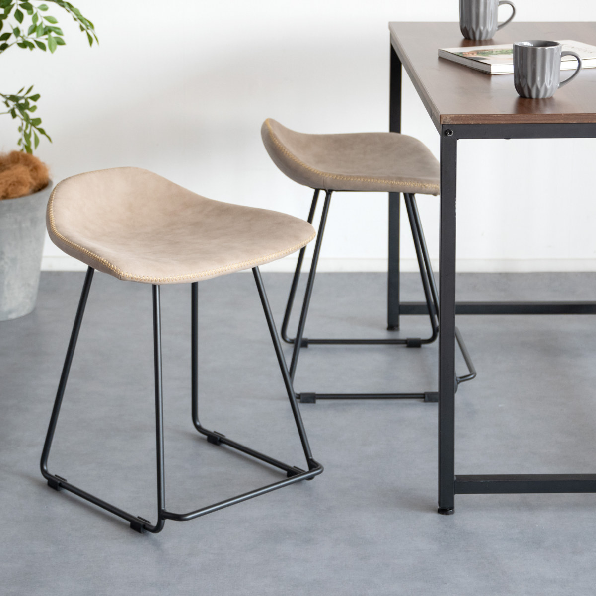 スツール 座面高45cm Filant ( チェア 背もたれなし スチール PUレザー チェアー イス 椅子 いす ダイニングチェア 腰掛け 玄関 デスクチェア 来客用 キッチン おしゃれ リビング デスク 食卓 サブチェア ) 【キャメル】 キャメル