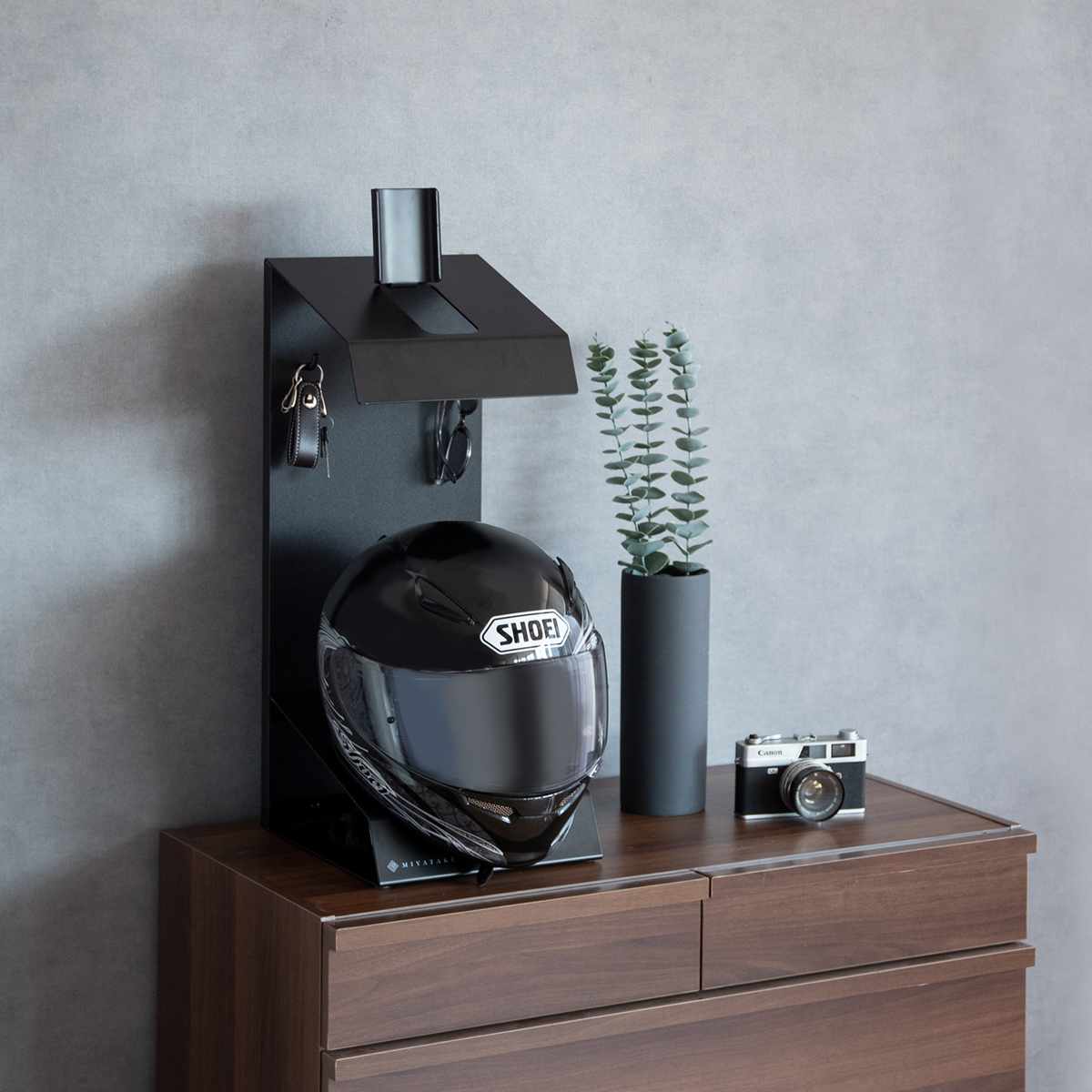 ヘルメットスタンド 幅24cm 2段 ディスプレイラック GALEA ( ディスプレイ ラック バイク ヘルメット 棚 収納 卓上 スタンド ブラック ホワイト ) 【ブラック×ブラウン】 ブラック×ブラウン