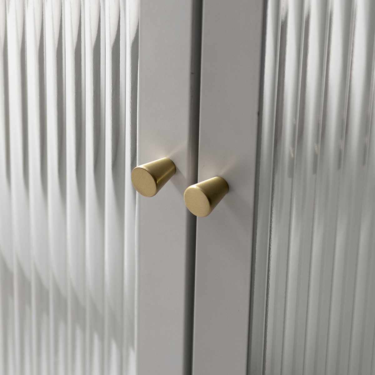 ガラスキャビネット 幅80cm Muun 可動棚 スチール 波板ガラス ( キャビネット 扉 ガラス扉 観音開き 両開き 本棚 ムーン スチールラック ラック 食器棚 飾り棚 キッチン リビング 小物収納 ガラス 透け感 ベージュ ホワイト ) 【ホワイト】 ホワイト