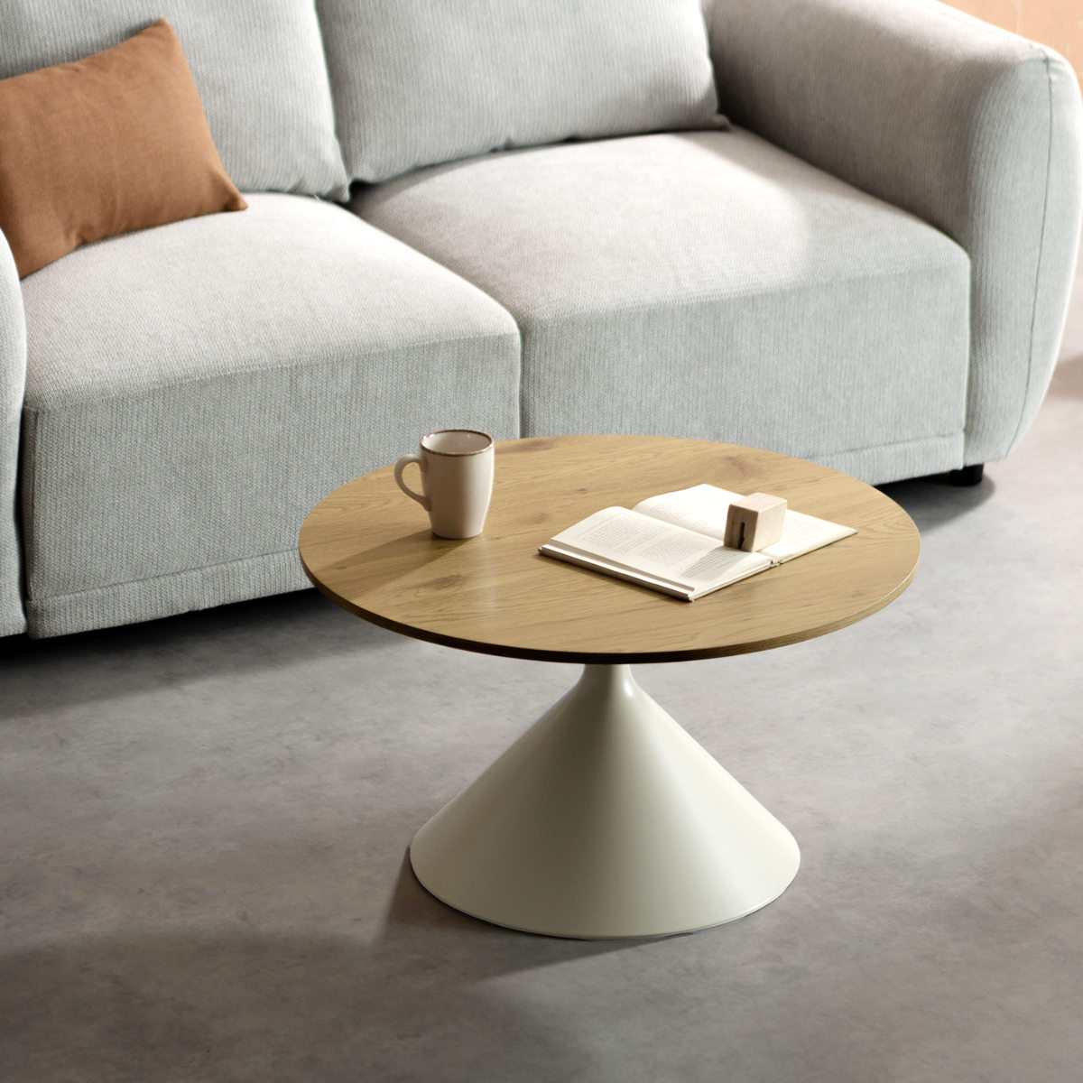 リビングテーブル 直径70cm 円形 Torne センターテーブル Signature Studio ( テーブル 円すい型 丸テーブル ローテーブル コーヒーテーブル サイドテーブル 木目調 作業台 パソコン カフェテーブル ソファサイド ) 【ブラウン】 ブラウン