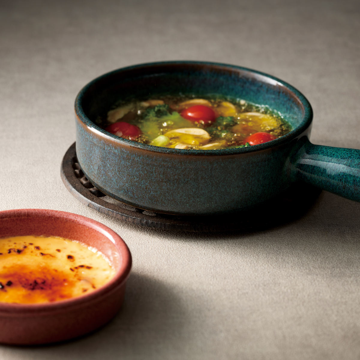 キャセロール M.STYLE エルモ 片手キャセロール 13.3cm ( 陶器 ガス火専用 オーブン対応 直火OK ELMO オーブンウェア 400ml 耐熱 おしゃれ かわいい 耐熱皿 グラタン アヒージョ スープ おかゆ うどん 煮込み料理 ) 【グレー】 グレー