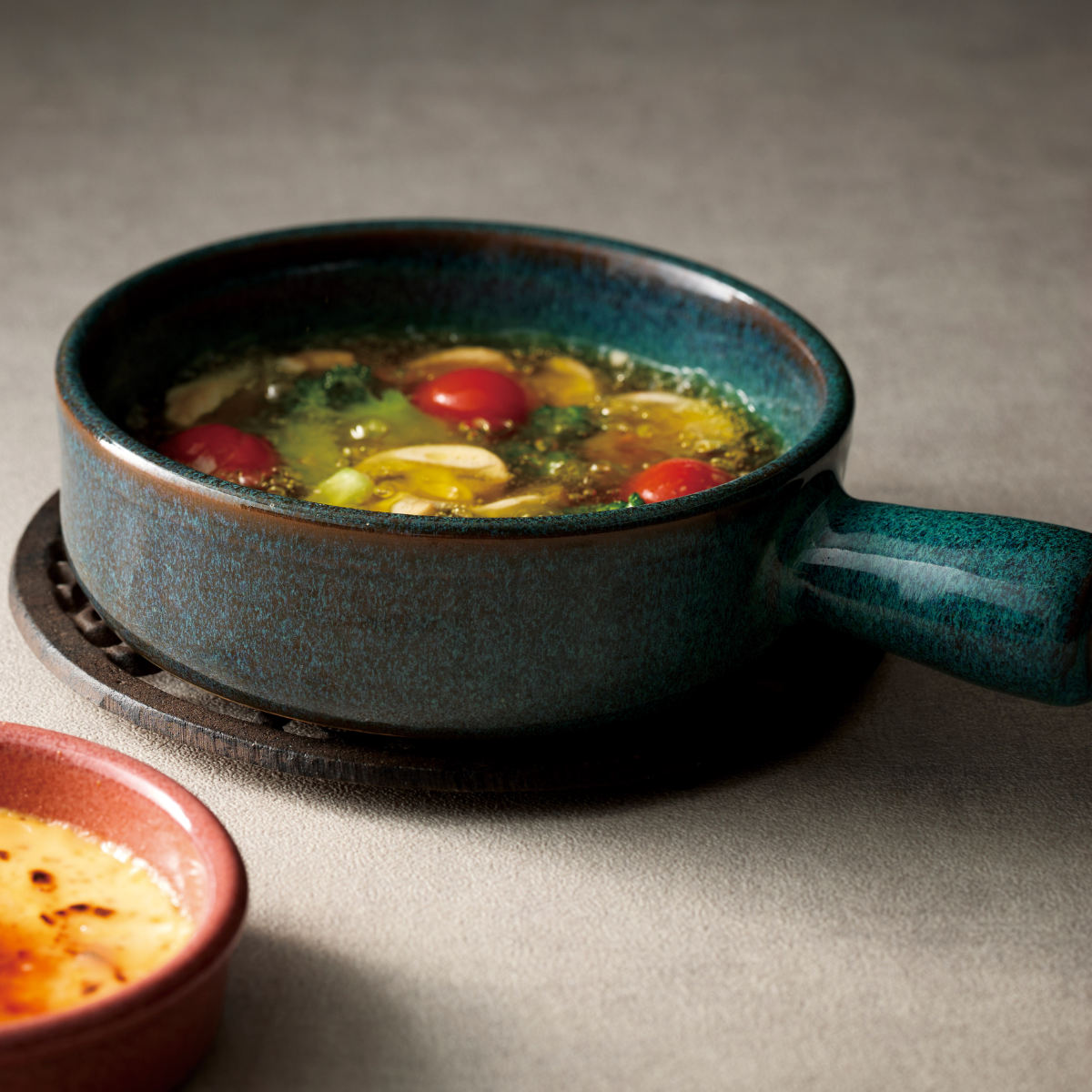 キャセロール M.STYLE エルモ 片手キャセロール 15.6cm ( 陶器 690ml ガス火専用 オーブン対応 直火OK ELMO 耐熱 おしゃれ かわいい グラタン皿 煮込み料理 オーブン料理 アヒージョ アウトドア 耐熱皿 ) 【グレー】 グレー