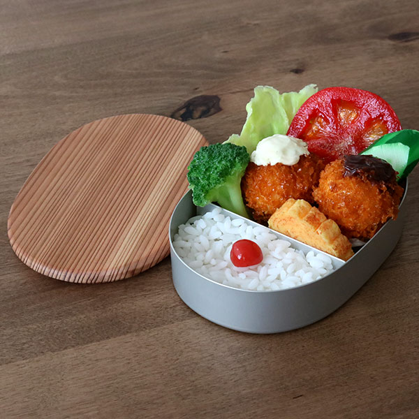 Dショッピング お弁当箱 1段 アルミ 弁当箱 木蓋 ランチボックス 小判型 300ml 女子 古代杉 木製 仕切り ランチベルト付き 円 カテゴリ 弁当箱の販売できる商品 リビングート ドコモの通販サイト