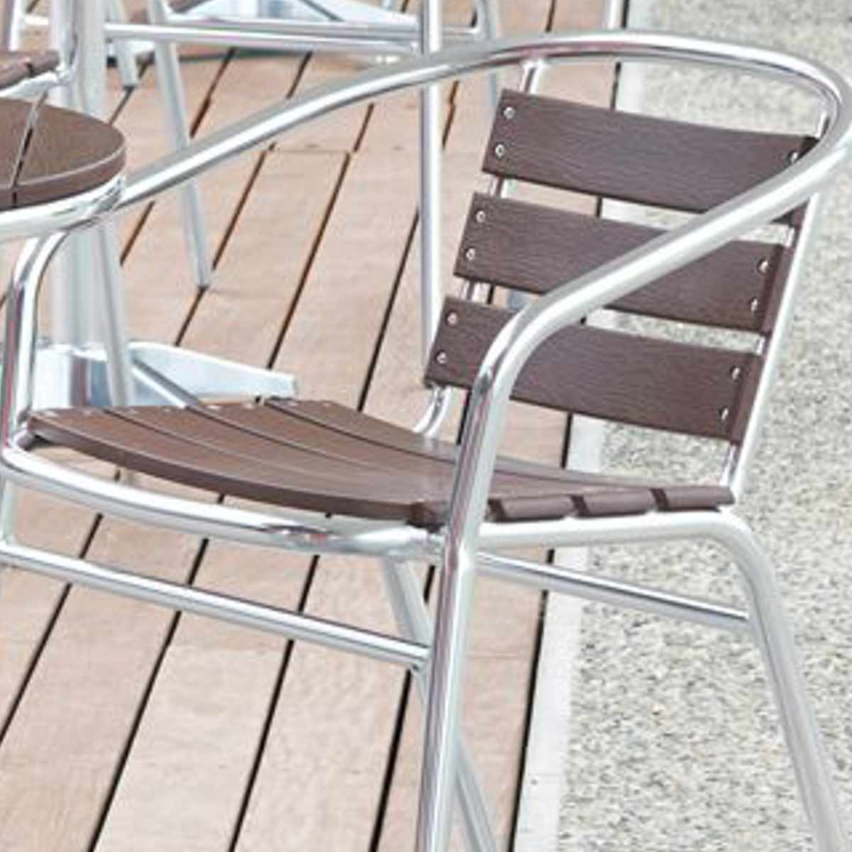 ガーデンチェア アルミ+ジュシチェア P53AC ( 法人限定 屋外 イス アルミ製 木目調 樹脂 日本製 背付 肘付 テラス 屋外ベンチ 椅子 いす 背もたれ付き 背付き ナチュラル シンプル おしゃれ )