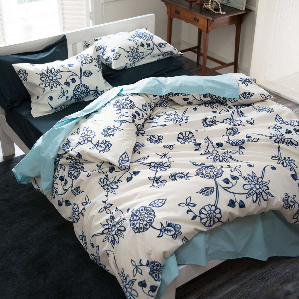 掛け布団カバー Fab the Home シングル エイジア 花柄 綿100% ( 布団カバー かけ布団カバー 掛けふとんカバー ファブザホーム コットン 綿 フラワー モノトーン ひも付き サイドファスナー ) 【ネイビー】 ネイビー