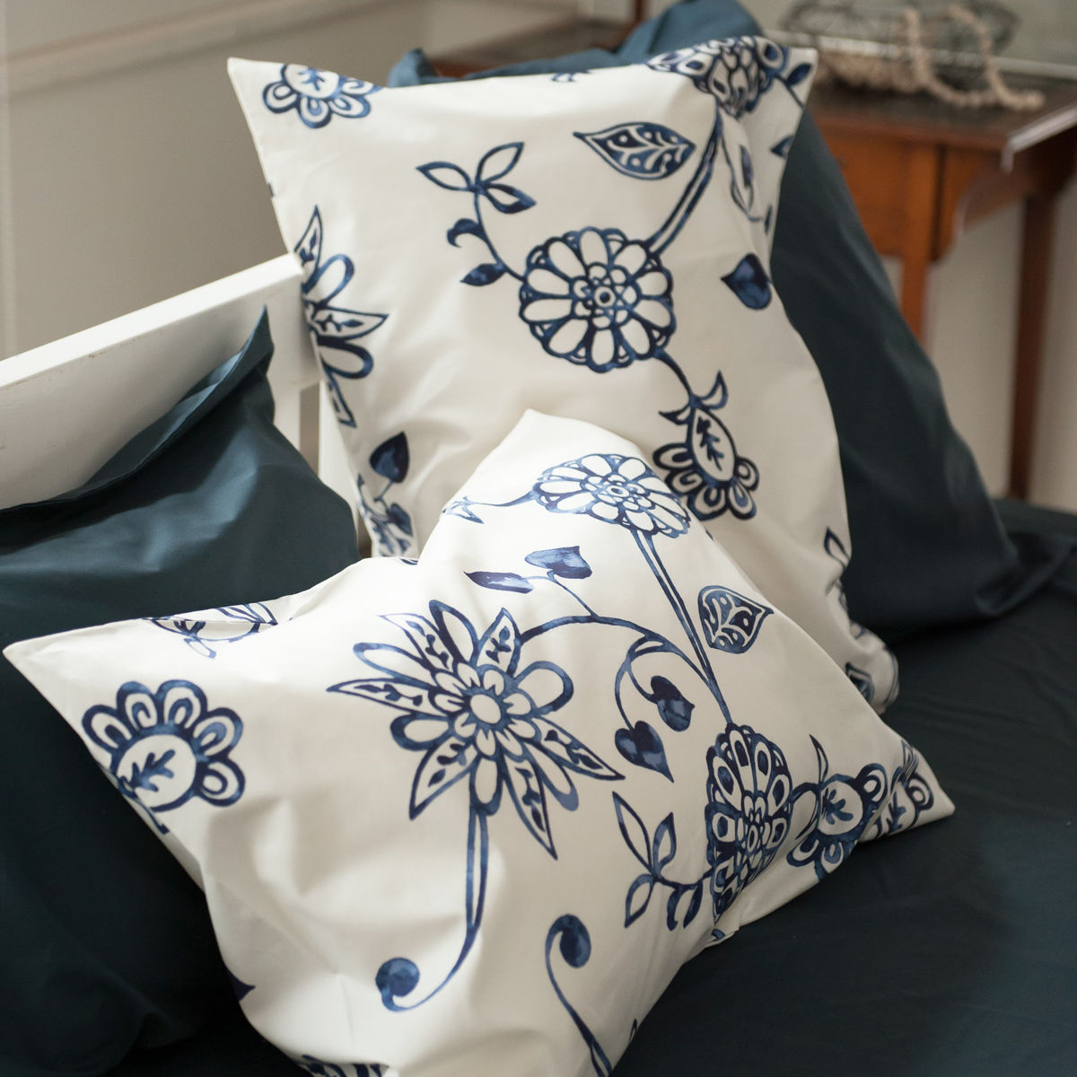 枕カバー Fab the Home 43×63cm用 エイジア 花柄 綿100% ( ピローカバー ピローケース まくらカバー ファブザホーム コットン 綿 フラワー モノトーン 丈夫 合わせ式 ) 【ネイビー】 ネイビー