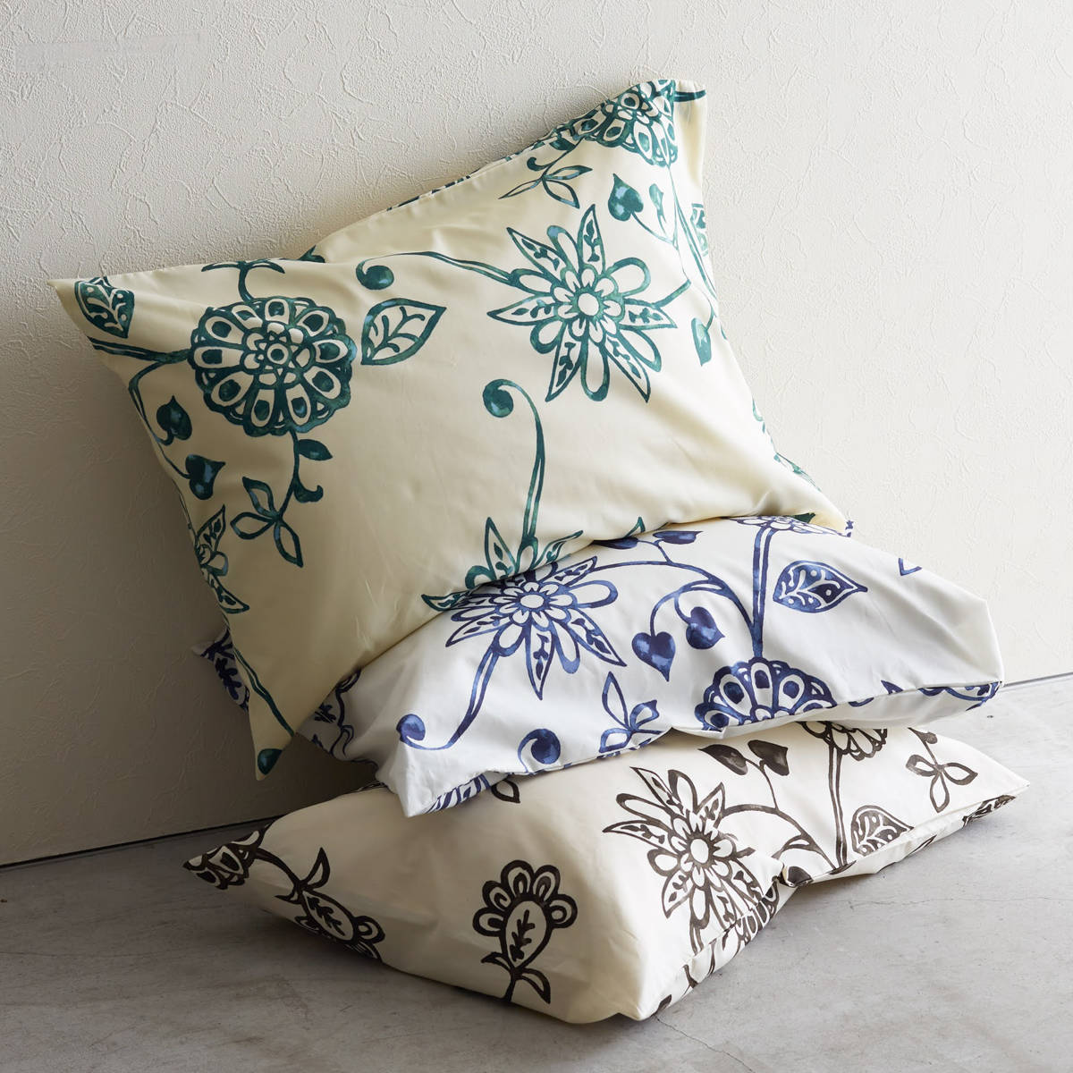 枕カバー Fab the Home 43×63cm用 エイジア 花柄 綿100% ( ピローカバー ピローケース まくらカバー ファブザホーム コットン 綿 フラワー モノトーン 丈夫 合わせ式 ) 【ネイビー】 ネイビー