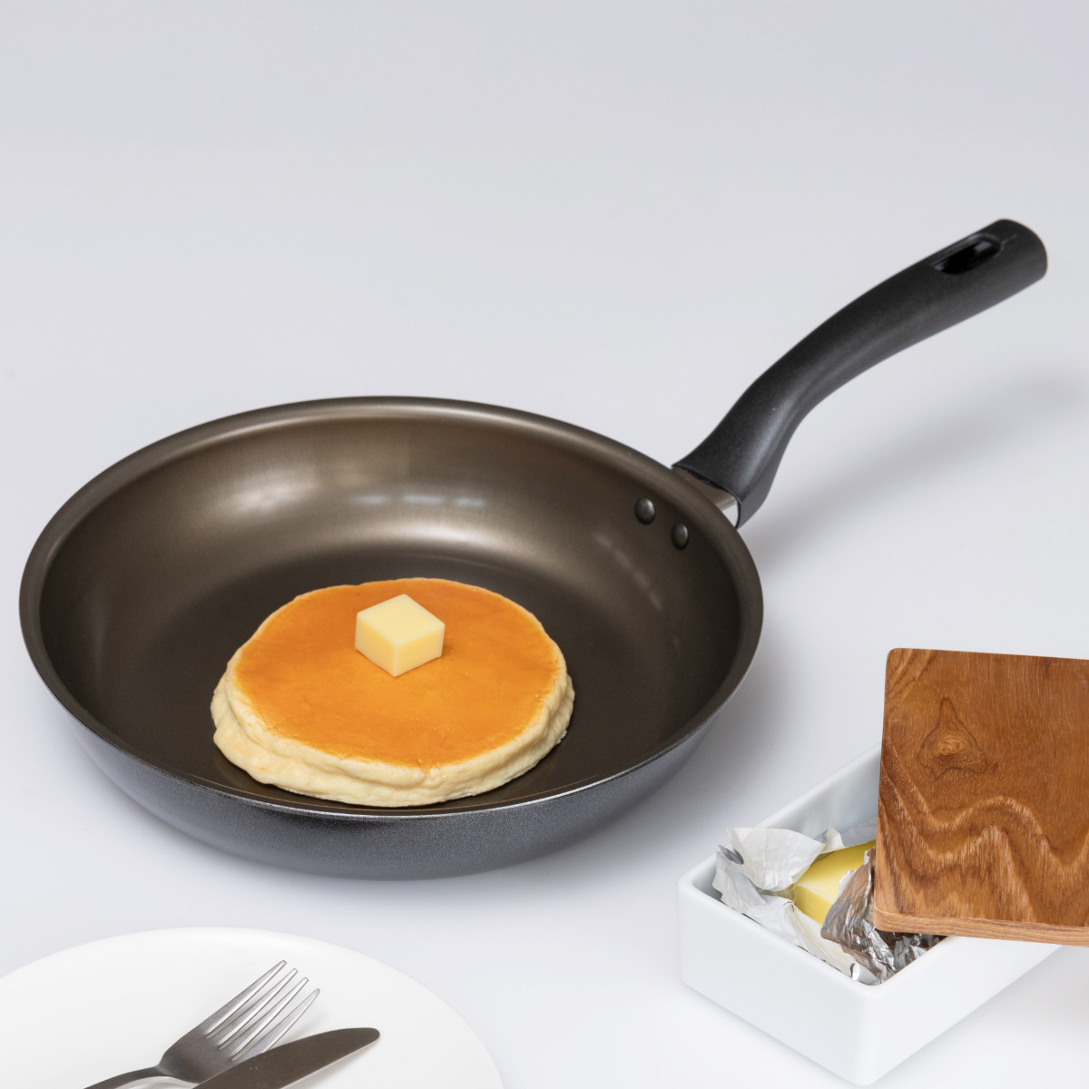 フライパン 26cm ガス火専用 ディケイド スピンコート ( ガス火対応 炒め鍋 いため鍋 金属ヘラOK ふっ素加工 26センチ フッ素コーティング アルミ製 こびりつかない 焦げ付かない 軽量 調理用品 )