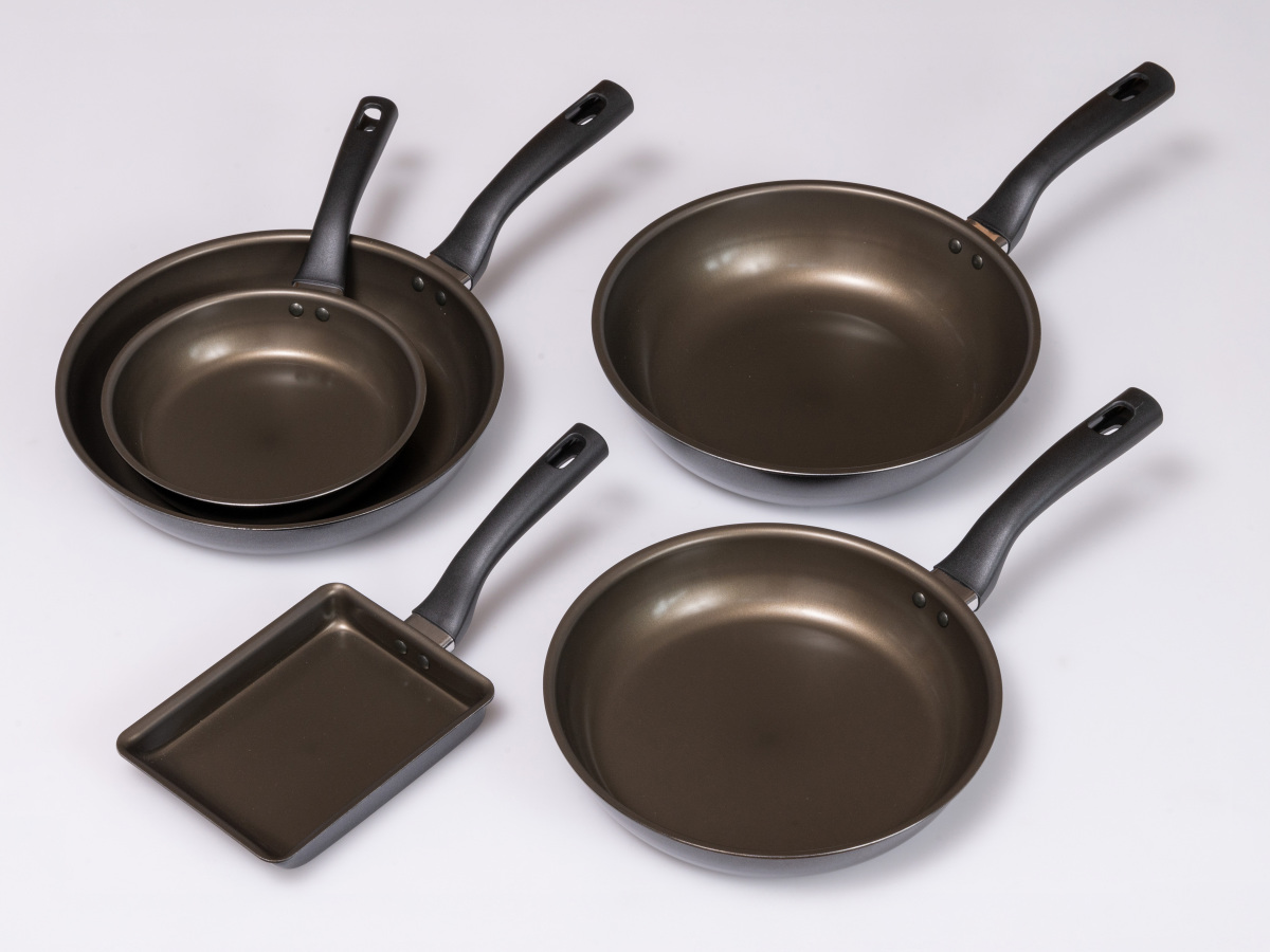 フライパン 26cm ガス火専用 ディケイド スピンコート ( ガス火対応 炒め鍋 いため鍋 金属ヘラOK ふっ素加工 26センチ フッ素コーティング アルミ製 こびりつかない 焦げ付かない 軽量 調理用品 )