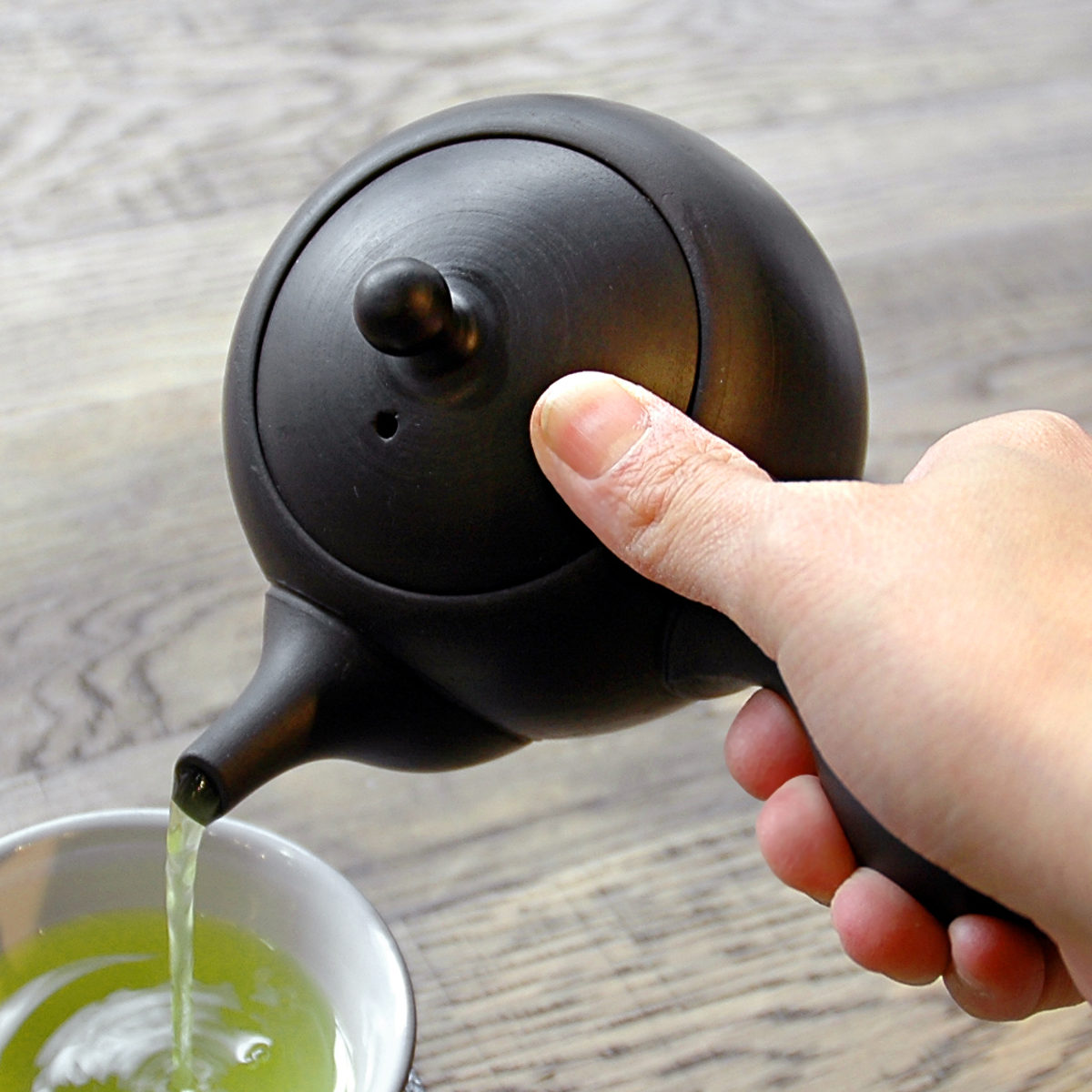 急須 260ml ロクサン tokoname 丸型 ( 陶器 常滑焼 日本製 63 ティーポット ポット きゅうす おしゃれ お茶 紅茶 来客 団らん ティータイム ティーウェア ) 【ホワイト】 ホワイト