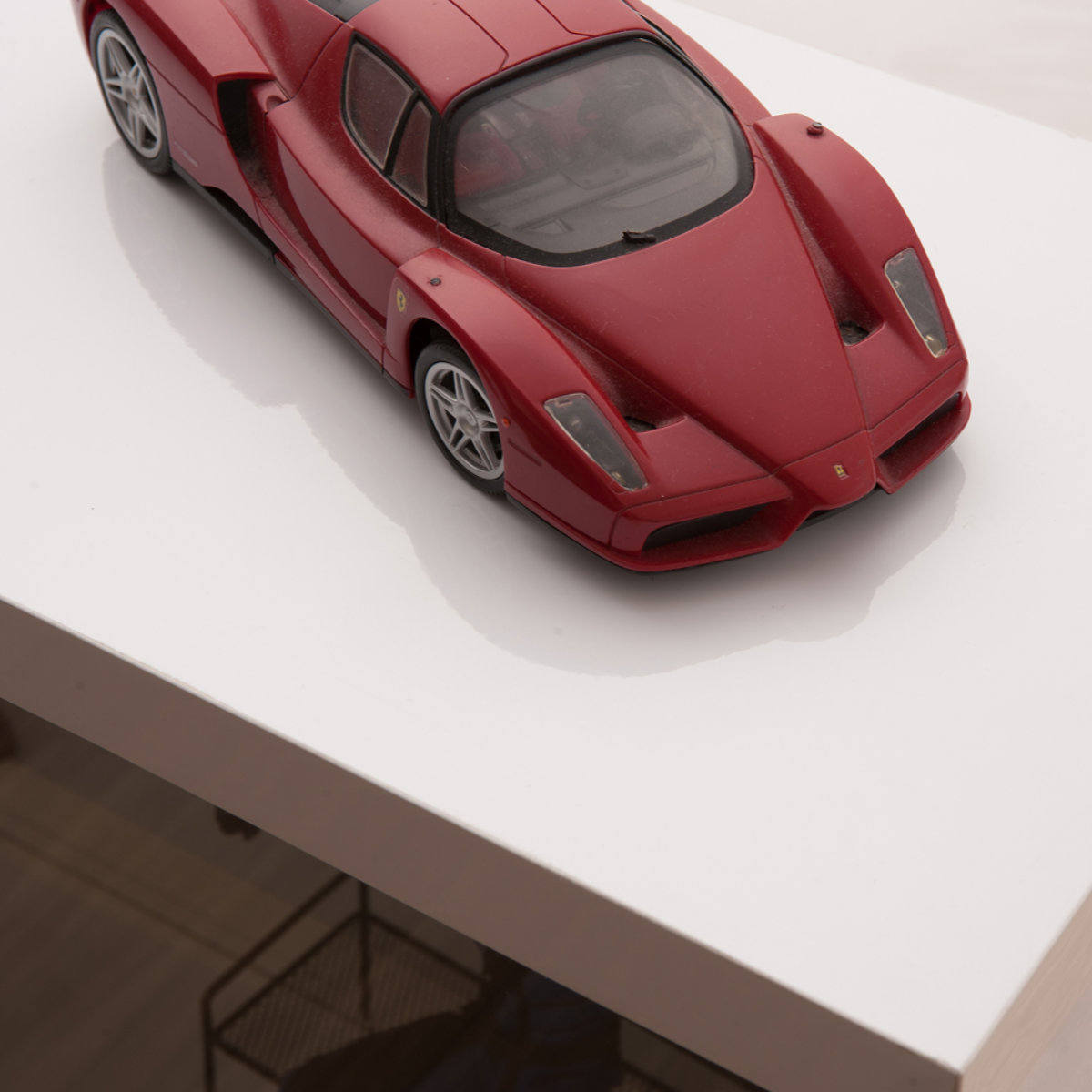 コレクションボード ガラス棚タイプ LEDライト付き 幅90cm 艶有り仕上げ ( recta コレクションラック ディスプレイ 照明 収納 棚 引出し 艶あり 組み合わせ ガラス天板 ハイグロス仕上げ 引き戸 ホワイト 可動棚 奥行スリム 薄型 )