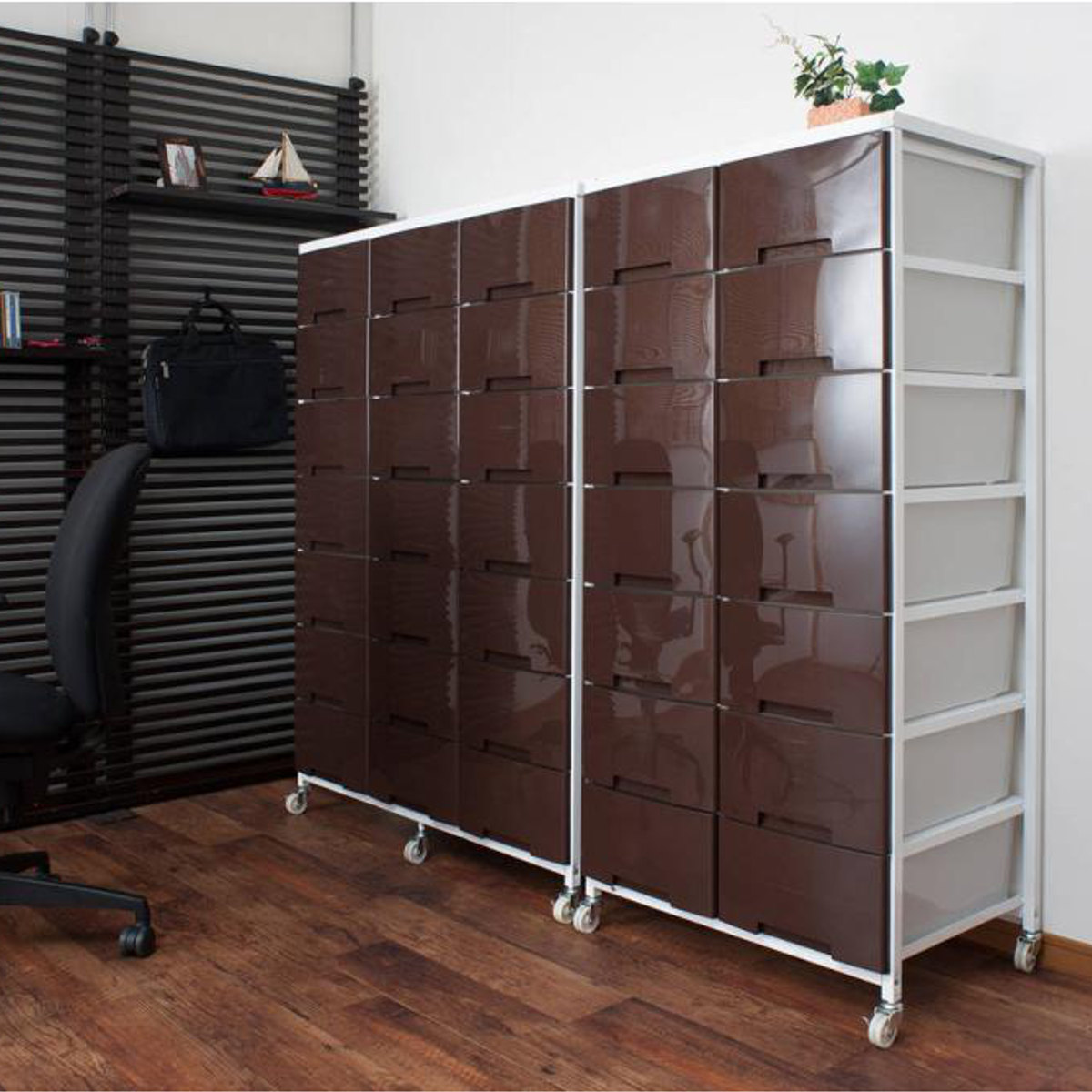 衣装ケース 大量収納プラスチックチェスト 2列7段 ( 幅69×奥行48×高さ144cm 収納ボックス 引き出し ハイタイプ 収納ケース チェスト 衣類収納 大容量 タンス キャスター付き リビング収納 クローゼット ランドリー 日本製 スリム ) 【ブラウン】 ブラウン