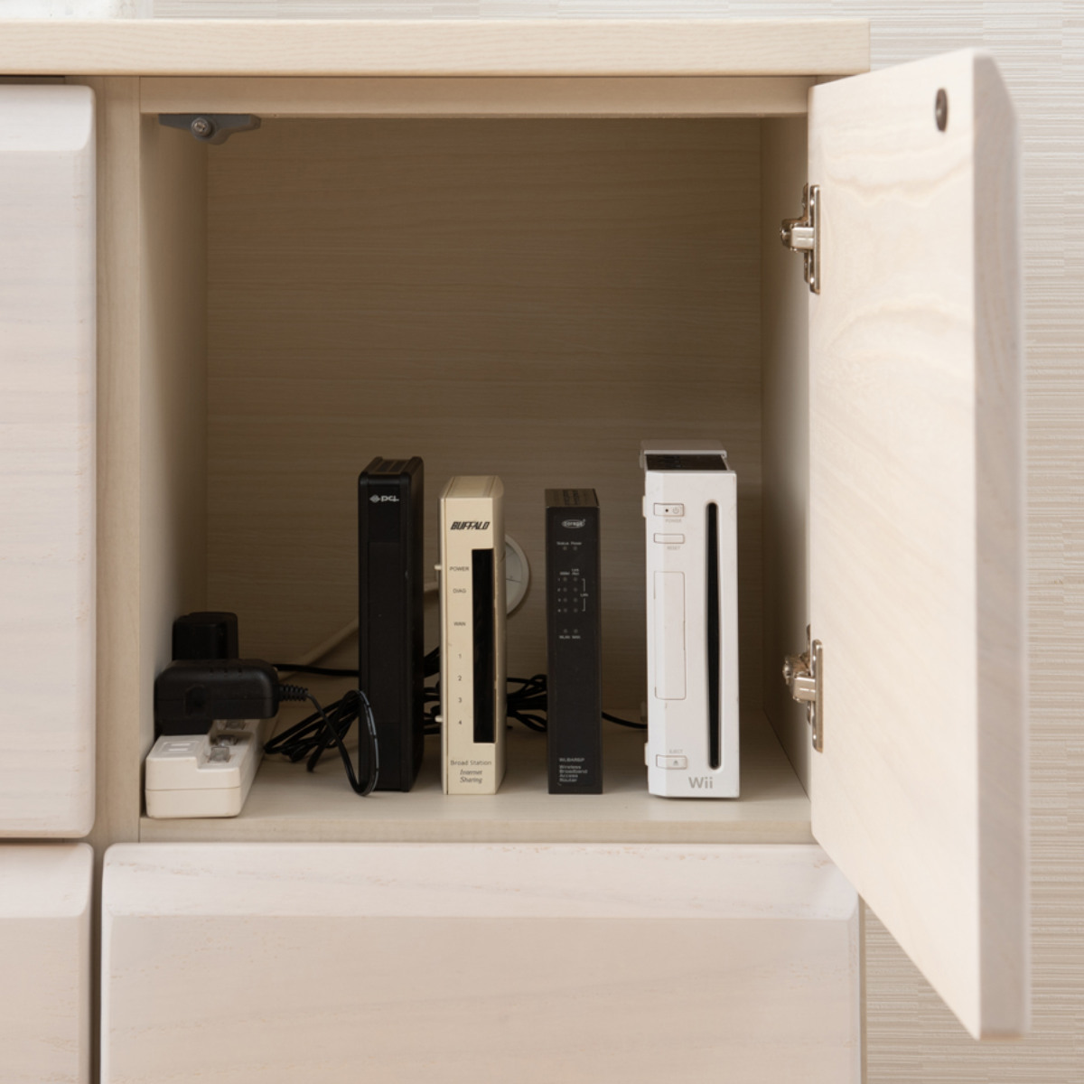 桐 キャビネット 幅107.5cm 扉タイプ 日本製 完成品 ( 棚 ラック 扉 収納 天然木前板 A4対応 リビング収納 ルーター収納 配線穴 ホワイトウォッシュ ライトブラウン ) 【ホワイトウォッシュ】 ホワイトウォッシュ