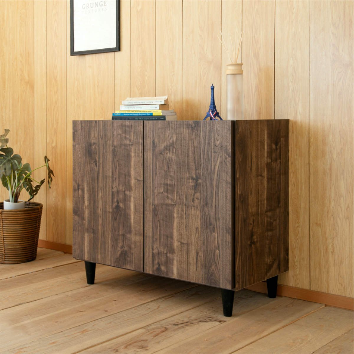 リビングボード 幅80cm 脚付き 可動棚 日本製 完成品 ( BRASH 棚 ラック 収納 ルーター収納 A4対応 リビング収納 テレビボード 食器棚 配線穴 ヴィンテージ調 ナチュラル ブラウン ) 【ブラウン】 ブラウン