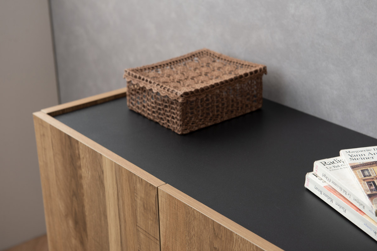 リビングボード 幅80cm 脚付き 可動棚 日本製 完成品 ( BRASH 棚 ラック 収納 ルーター収納 A4対応 リビング収納 テレビボード 食器棚 配線穴 ヴィンテージ調 ナチュラル ブラウン ) 【ブラウン】 ブラウン