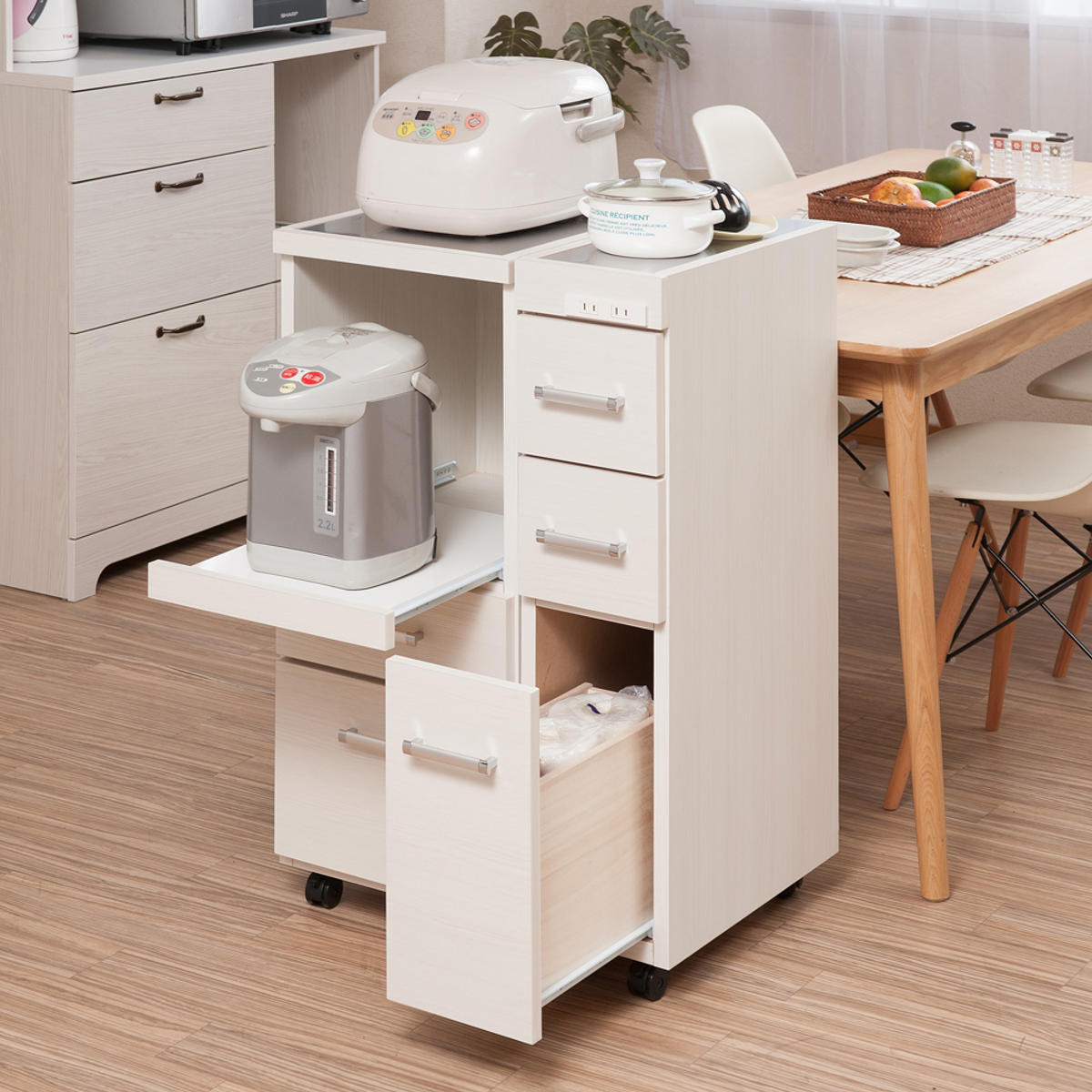 スリムキッチンワゴン 幅20cm ステンレス天板 2口コンセント 日本製 完成品 ( Sinker キッチンワゴン スリム 隙間収納 キャスター付 ワゴン スリムタイプ 作業台 コンセント付 引出し ナチュラル ホワイト ) 【ナチュラル】 ナチュラル