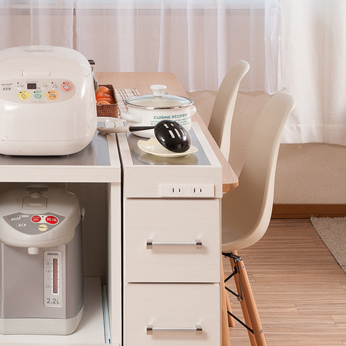 スリムキッチンワゴン 幅20cm ステンレス天板 2口コンセント 日本製 完成品 ( Sinker キッチンワゴン スリム 隙間収納 キャスター付 ワゴン スリムタイプ 作業台 コンセント付 引出し ナチュラル ホワイト ) 【ナチュラル】 ナチュラル