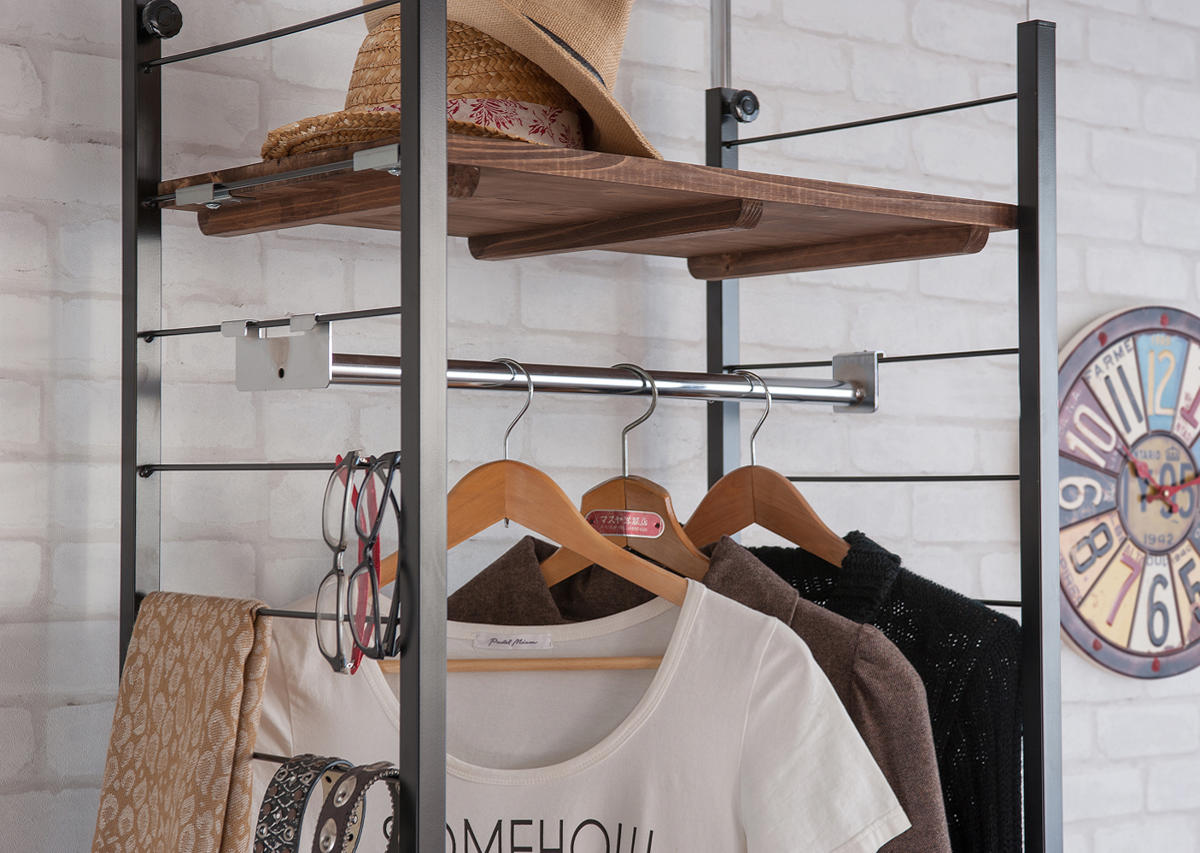 突っ張り 壁面収納 幅60×奥行40cm ハンガータイプ ( ラック 壁面 収納 突っ張りラック 突っ張りハンガーラック ウォールラック 小物掛け すき間 壁面ラック 衣類収納 洋服掛け コートハンガー パイプハンガー 棚板付 )