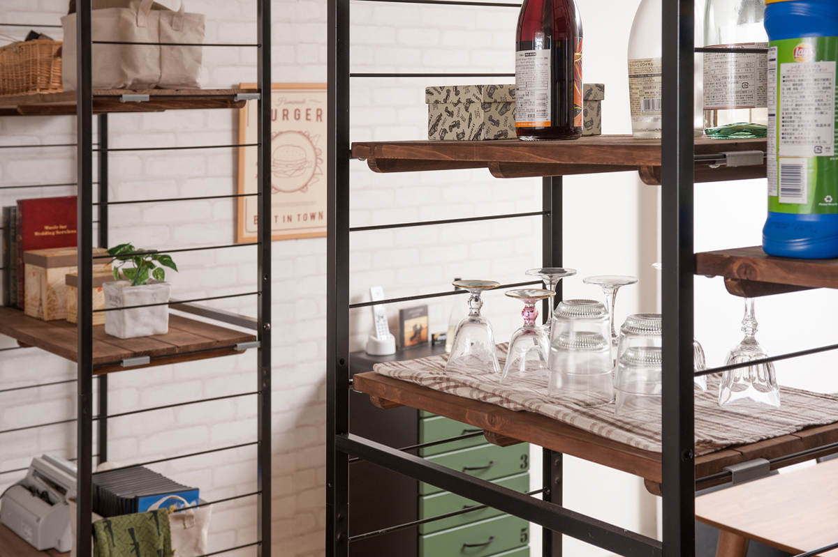 突っ張り 壁面収納 幅60×奥行40cm ハンガータイプ ( ラック 壁面 収納 突っ張りラック 突っ張りハンガーラック ウォールラック 小物掛け すき間 壁面ラック 衣類収納 洋服掛け コートハンガー パイプハンガー 棚板付 )