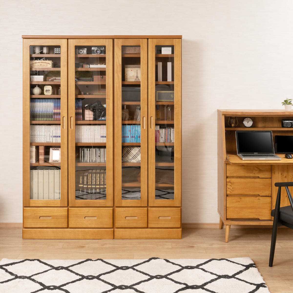 本棚 ガラス扉 幅80cm 桐材 完成品 日本製 ( 食器棚 棚 ラック 可動棚 天然木前板 A4対応 家具 収納 カップボード 引き出し ホワイトウォッシュ ライトブラウン ) 【ホワイトウォッシュ】 ホワイトウォッシュ