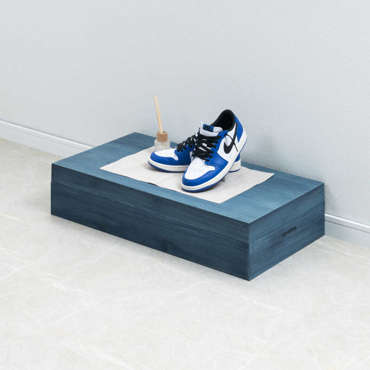 桐 衣装ケース 幅74cm 藍染め デニム 日本製 ( 桐箱 天然木 藍 インディゴ ブルー 着物収納 防虫 防湿 1段 桐衣装箱 軽量 たとう紙 帯 収納ケース 青 キリ )