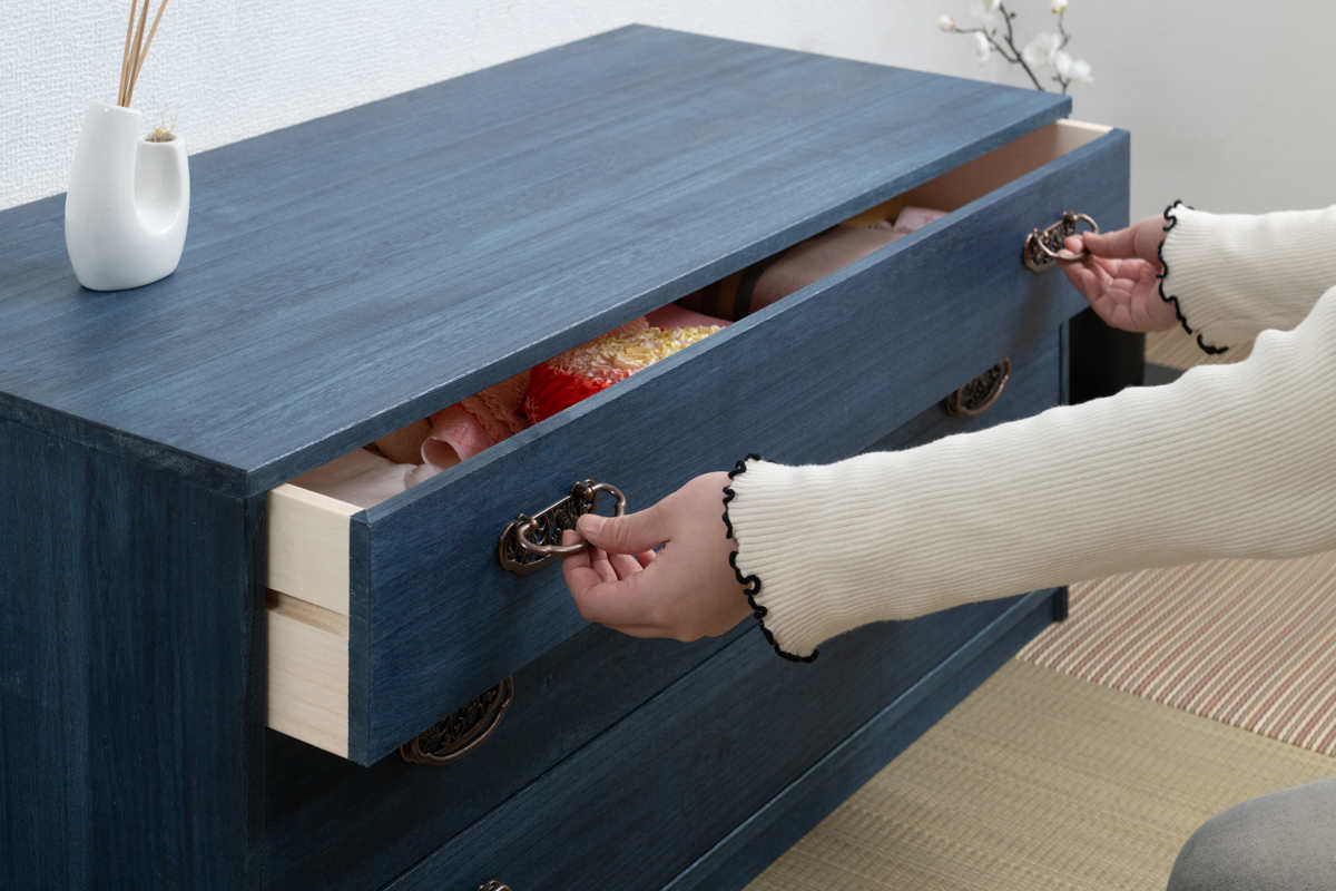 桐タンス 幅98.5cm 3段 藍染め デニム 日本製 ( 桐チェスト 桐箱 天然木 藍 インディゴ ブルー 着物収納 防虫 防湿 三段 桐衣装箱 軽量 たとう紙 帯 桐たんす 箪笥 青 キリ )