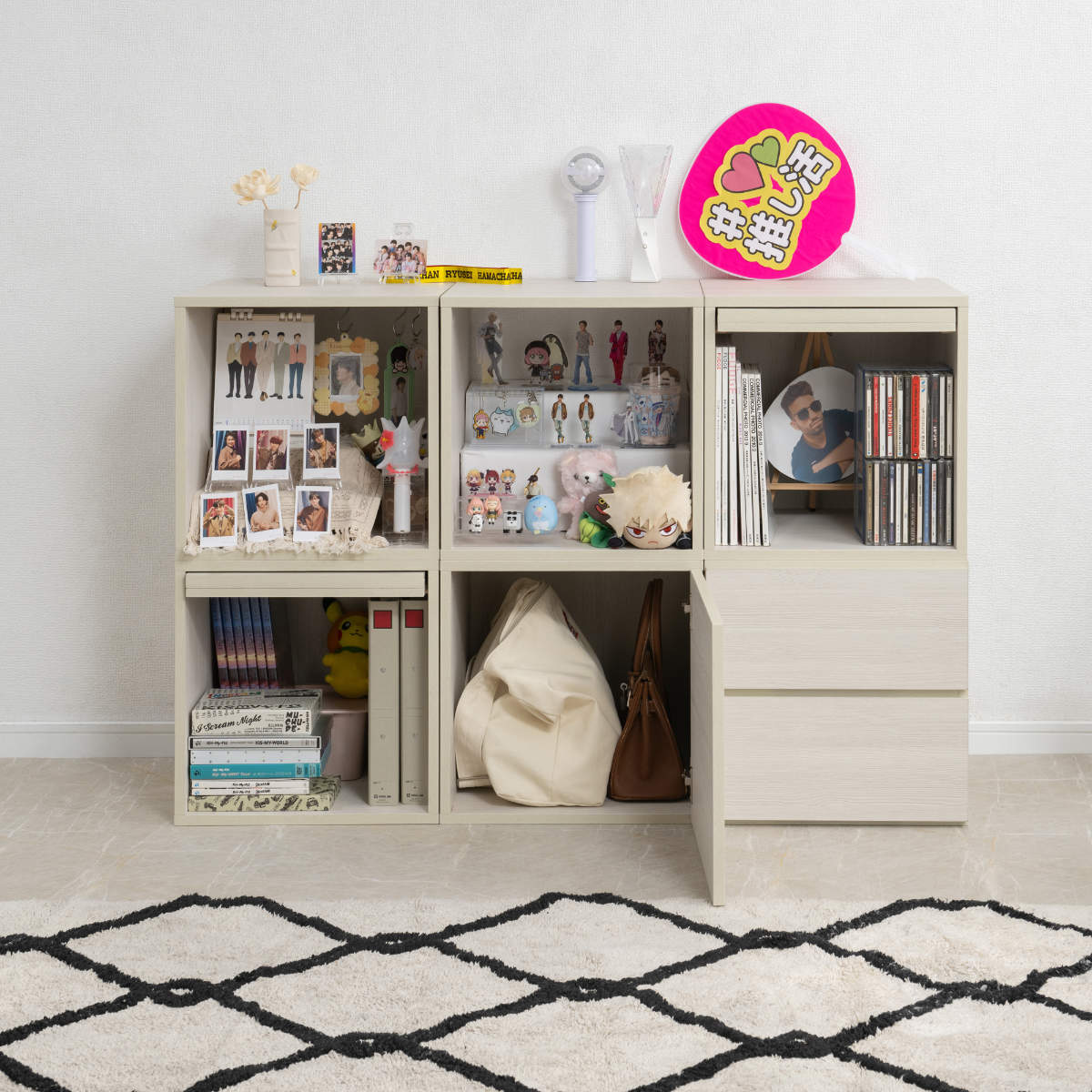 ラック 幅39cm 前扉&引出しタイプ 推し活収納 ( 棚 組み合わせ うちわ収納 A4対応 扉付 引出し 2段 可動棚 推し シェルフ ジャンボうちわ対応 収納 飾り棚 ディスプレイラック 多目的ラック ホワイトウォッシュ )