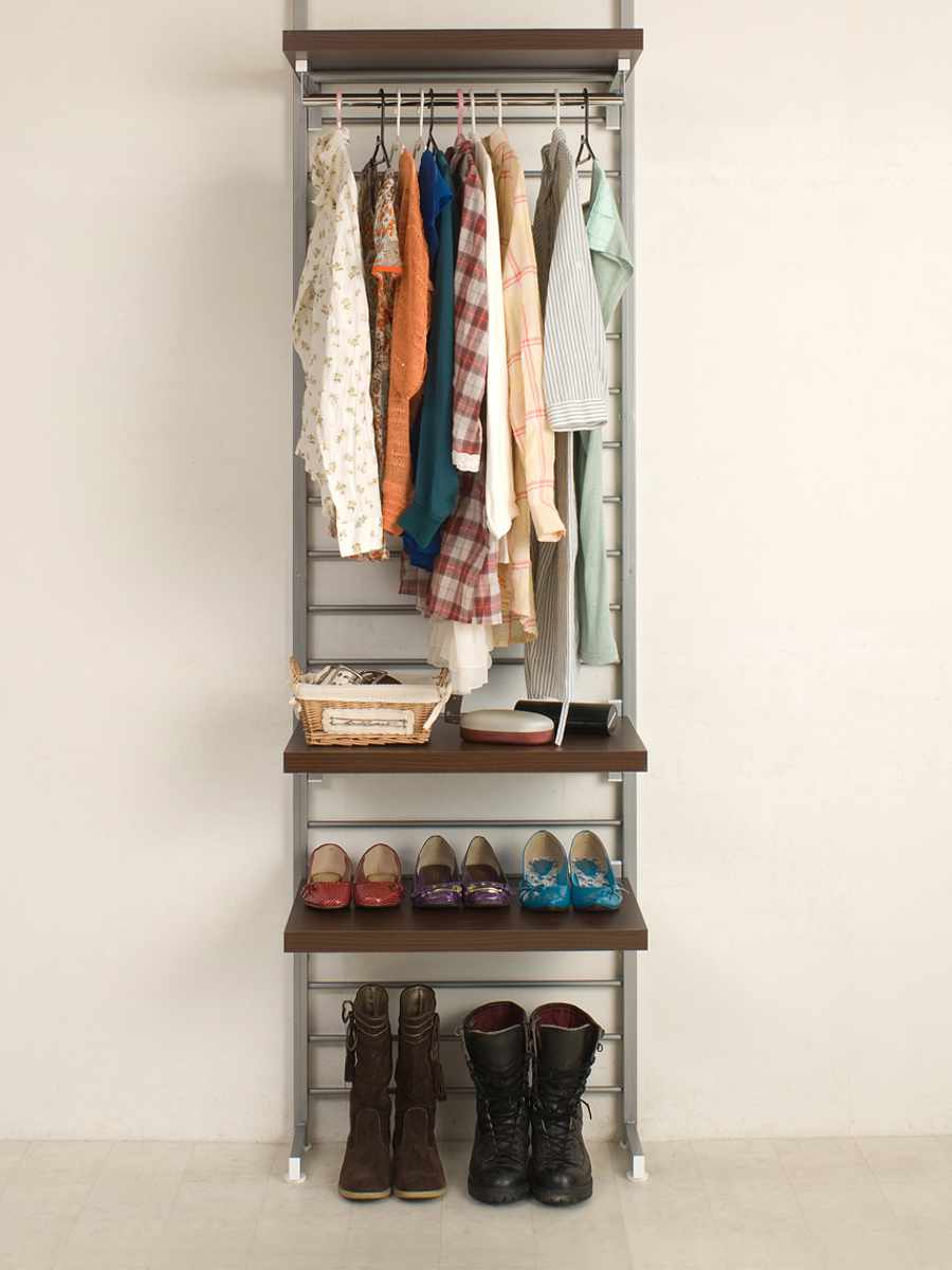 突っ張りハンガー63cm ロッカー ( 突っ張り ラック 壁面収納 突っ張りラック 突っ張りハンガーラック ウォールラック 小物掛け すき間 壁面 収納 壁面ラック 衣類収納 洋服掛け コートハンガー パイプハンガー 棚板付 ) 【ホワイト】 ホワイト