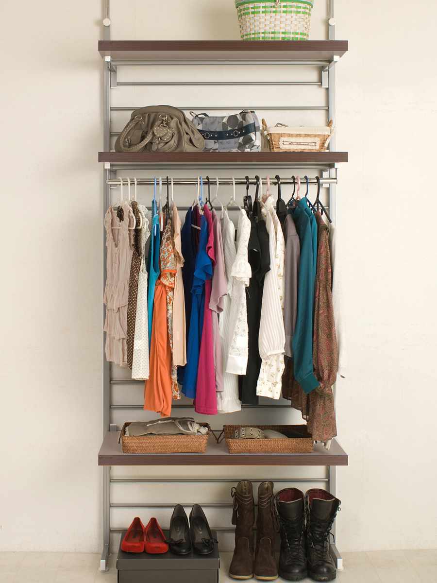 突っ張りラダーハンガー93cm ロッカー ( 突っ張り ラック 壁面収納 突っ張りラック 突っ張りハンガーラック ウォールラック 小物掛け すき間 壁面 収納 壁面ラック 衣類収納 洋服掛け コートハンガー パイプハンガー 棚板付 ) 【ホワイト】 ホワイト