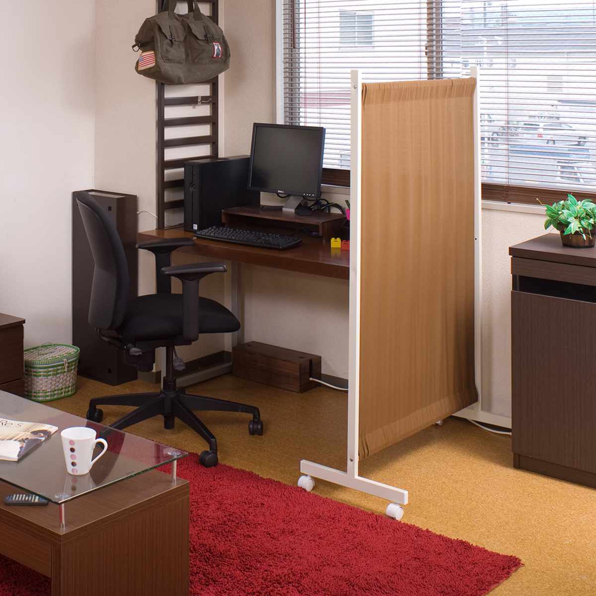 間仕切りカーテンパーテーション 幅64.5cm 高さ144.5cm ( パーテーション 間仕切り カーテン 衝立 目隠し キャスター 移動 自立 伸縮 仕切り ハンガー掛け パーティション 自立式 オフィス 事務所 会社 商談 スペース ) 【ブラウン】 ブラウン