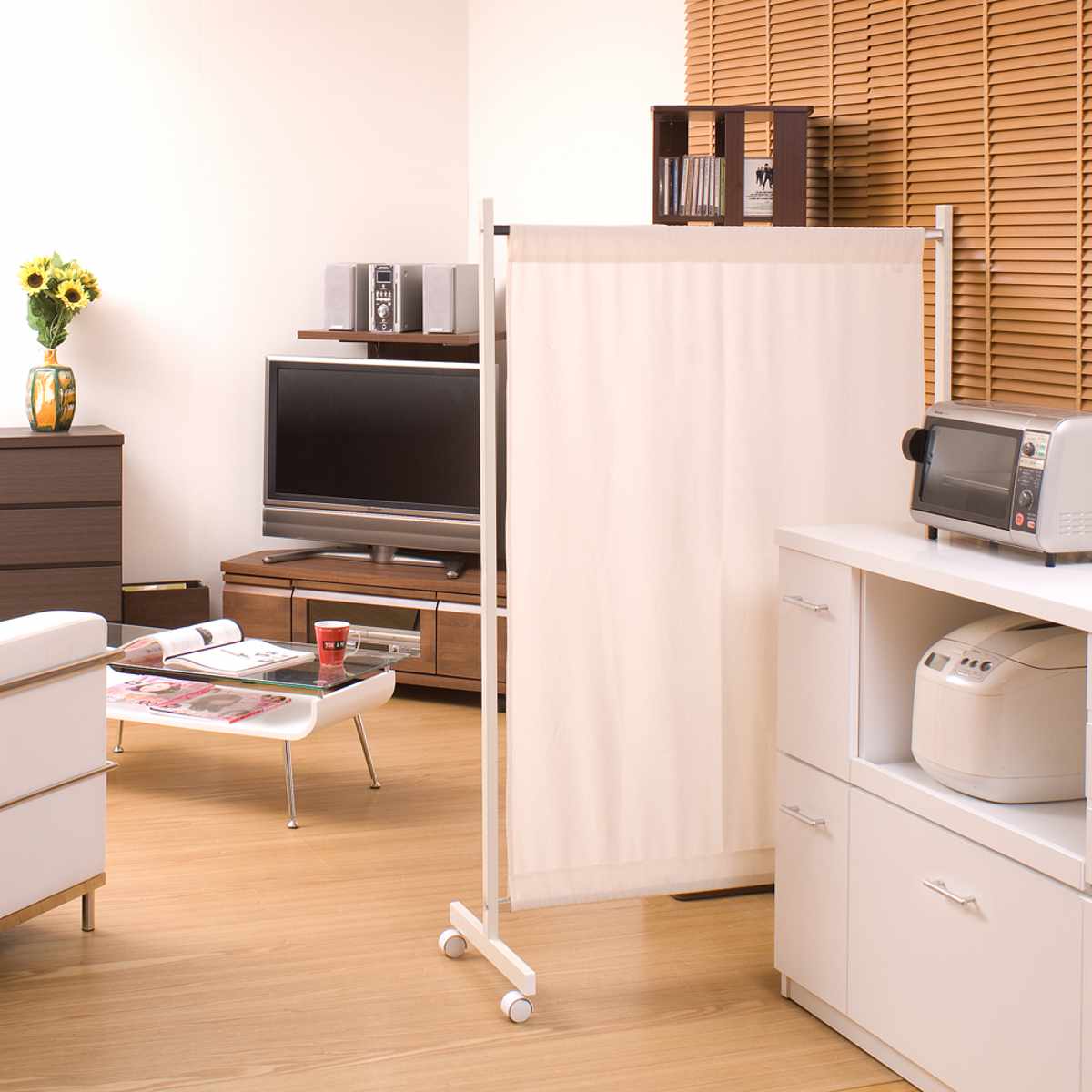 間仕切りカーテンパーテーション 幅94.5cm 高さ144.5cm ( パーテーション 間仕切り カーテン 衝立 目隠し キャスター 移動 自立 伸縮 仕切り ハンガー掛け パーティション 自立式 オフィス 事務所 会社 商談 スペース ) 【ホワイト】 ホワイト