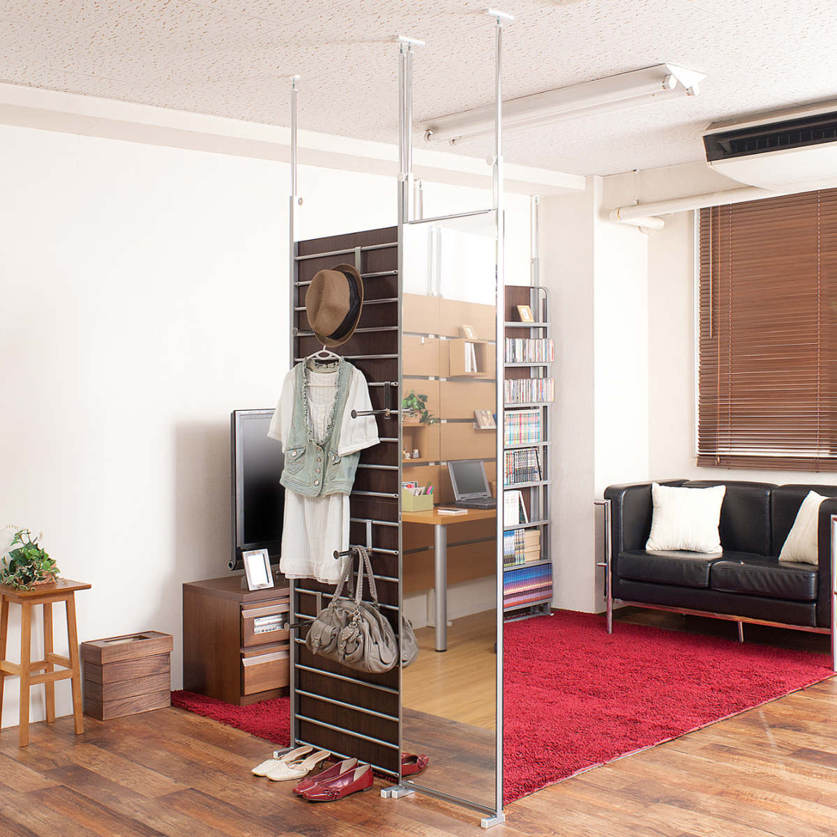 突っ張り 間仕切り両面ミラー 幅40cm 日本製 ( 突っ張りパーテーション 両面ミラー ミラー 鏡 両面 間仕切り 壁面収納 つっぱり 姿見 パーテーション )