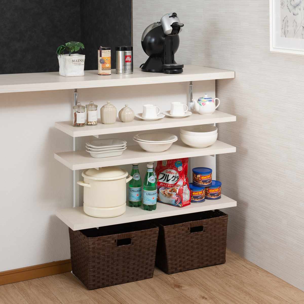 突っ張り カウンター下ラック 幅89.5cm 棚板3枚付 無段階調整 日本製 ( ラック 棚 カウンター下 収納 ディスプレイラック つっぱり 薄型 壁面ラック 収納ラック キッチンカウンター キッチン収納 ロータイプ 食器棚 飾り棚 3段 ) 【マリンナチュラル】 マリンナチュラル